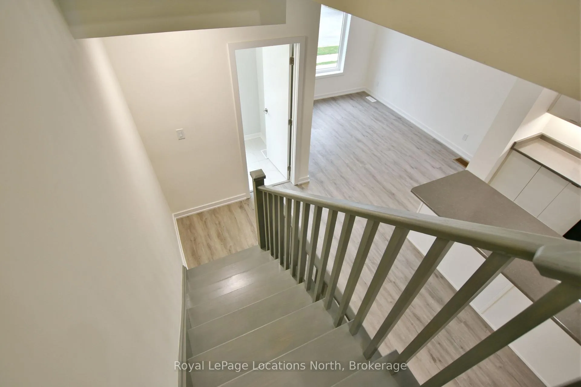 Photo 15 of Unit 5, 35 Dawson Drive, Collingwood — HOMEH