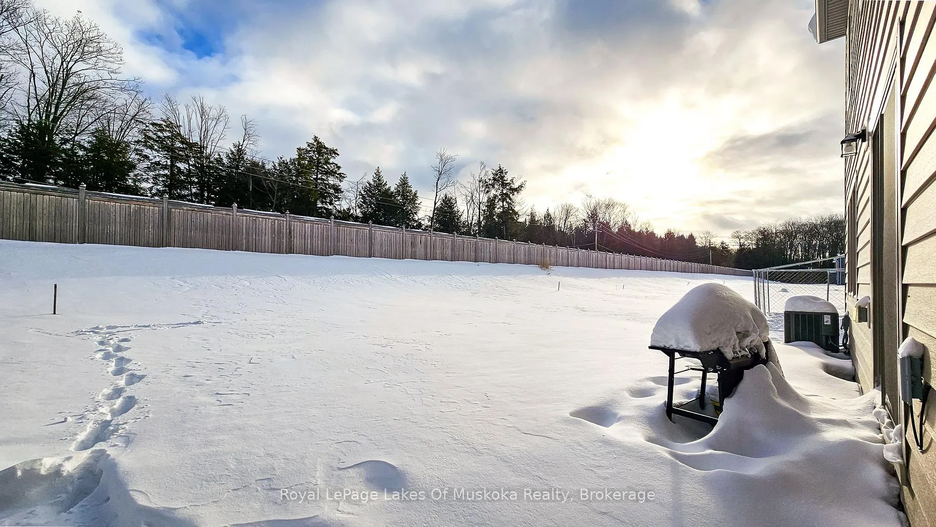 Photo 11 of 345 Mceachern Lane, Gravenhurst, Muskoka (S) — HOMEH