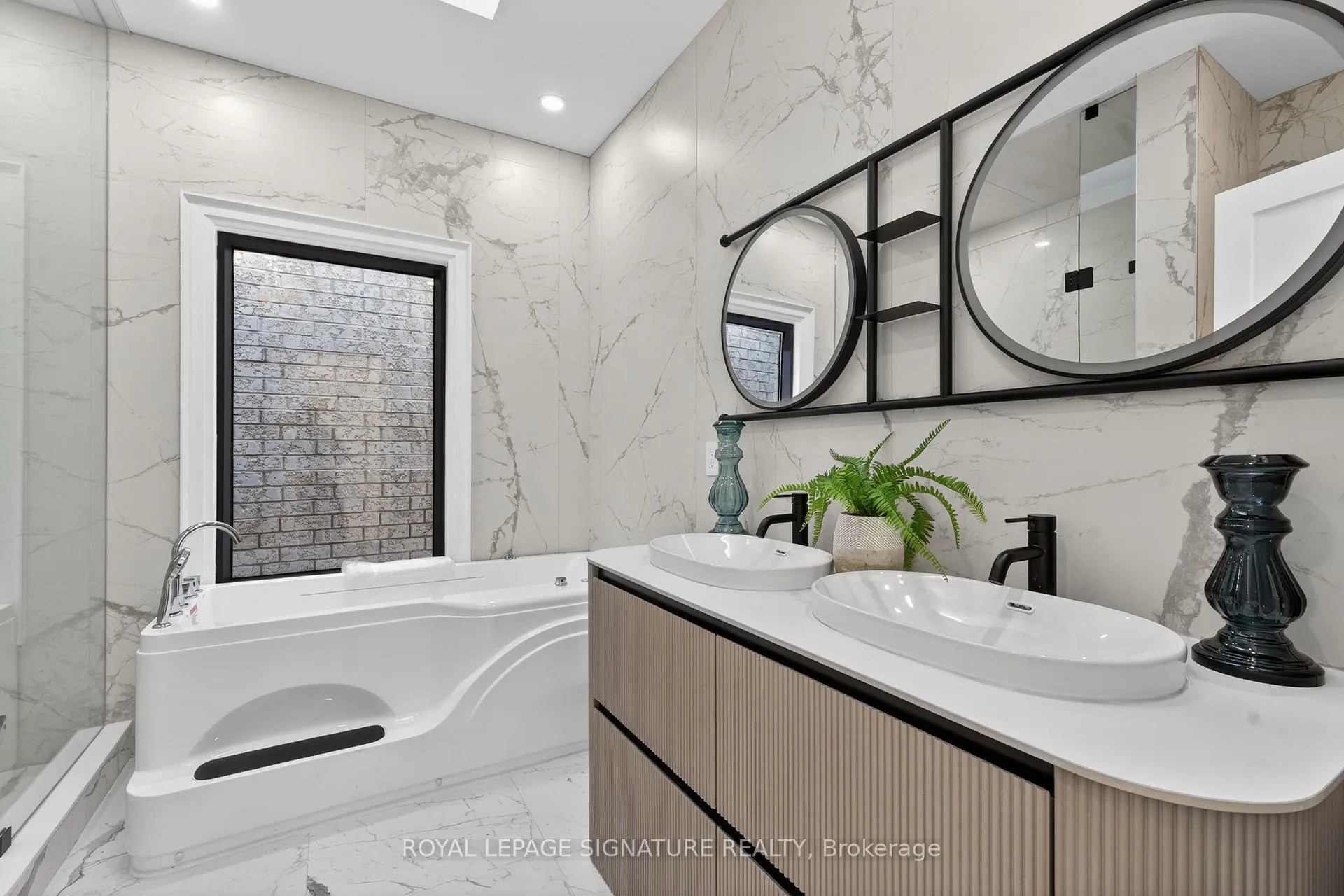 Photo 25 of 245 Ferris Road, Toronto, O'Connor-Parkview — HOMEH