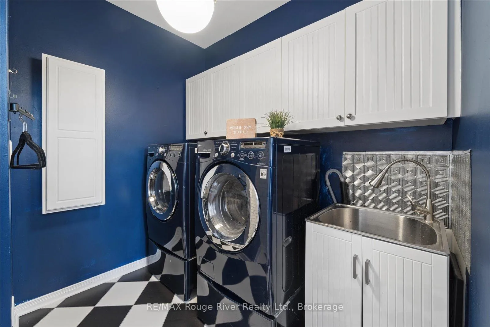 Photo 12 of 55 Alldread Crescent, Clarington, Newcastle — HOMEH