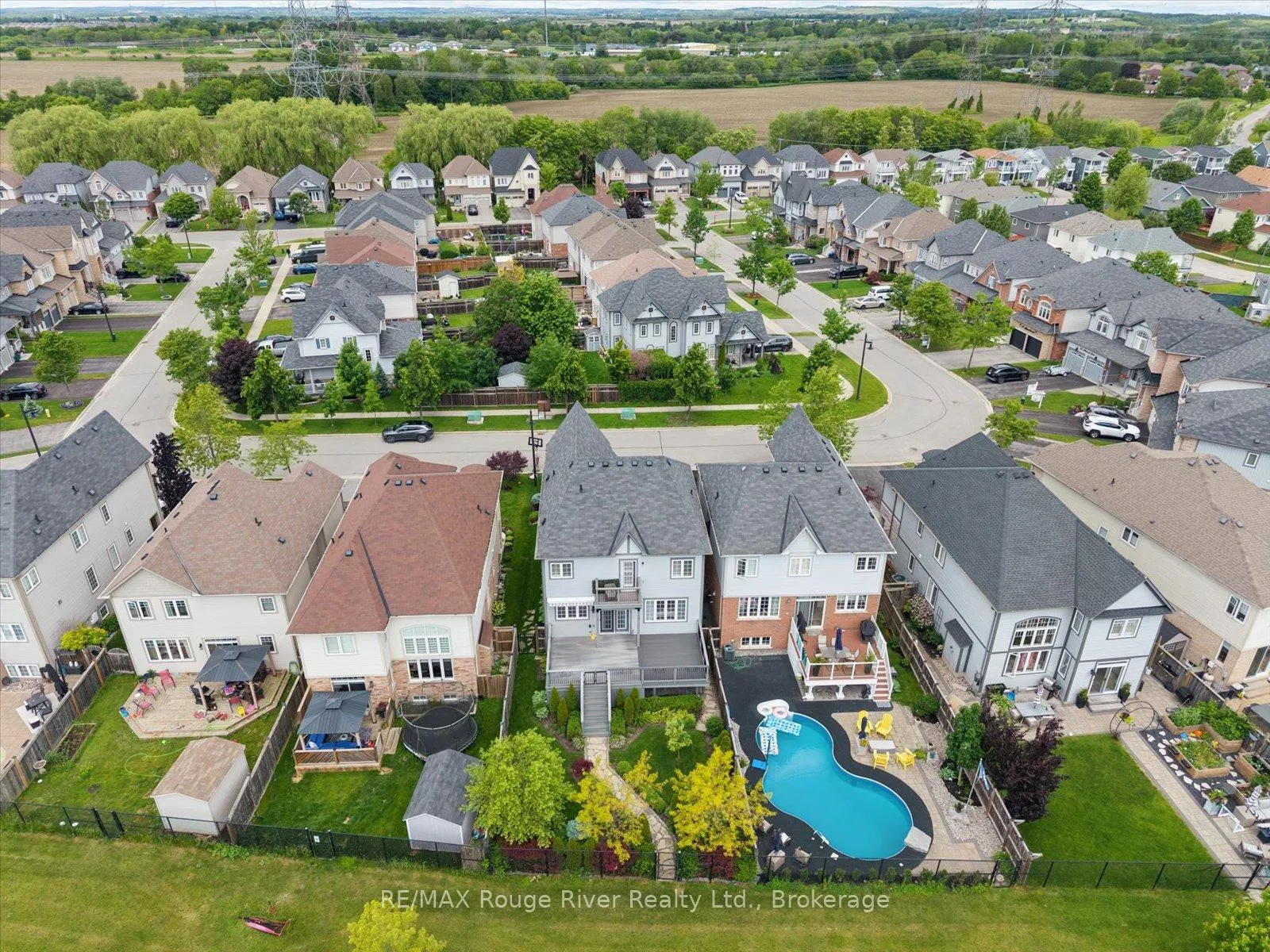 Photo 30 of 55 Alldread Crescent, Clarington, Newcastle — HOMEH