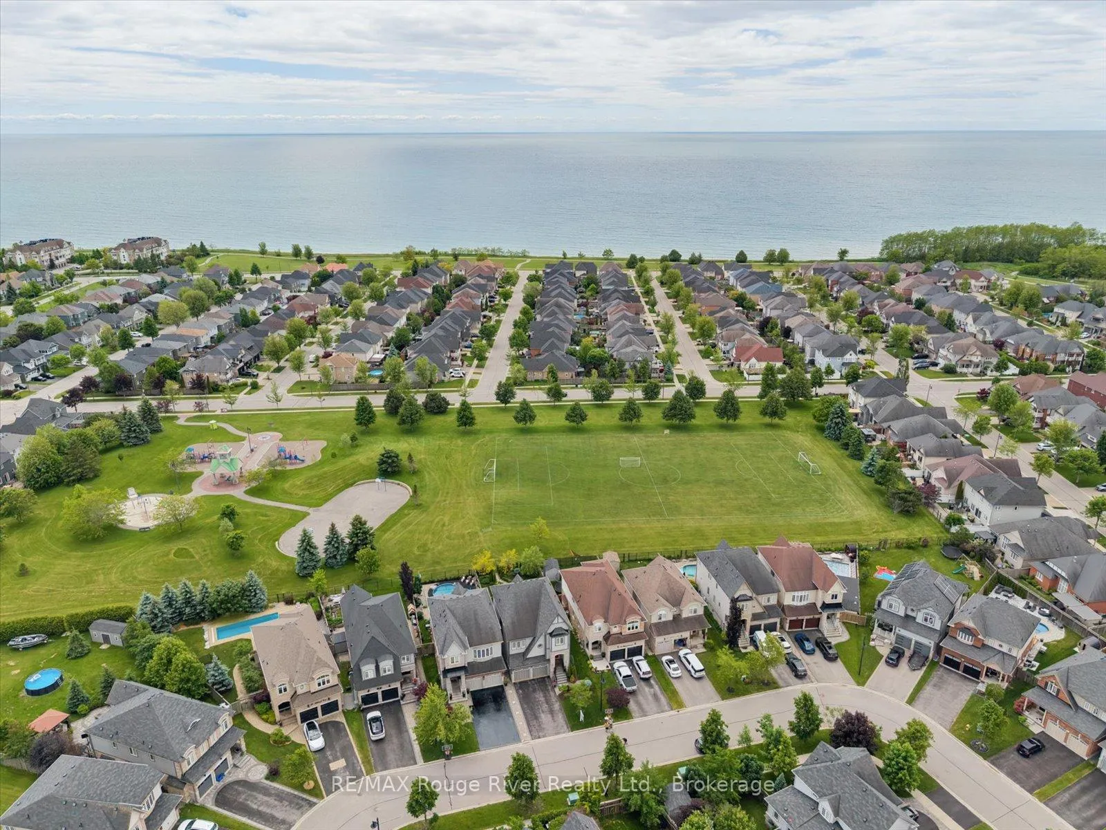 Photo 31 of 55 Alldread Crescent, Clarington, Newcastle — HOMEH