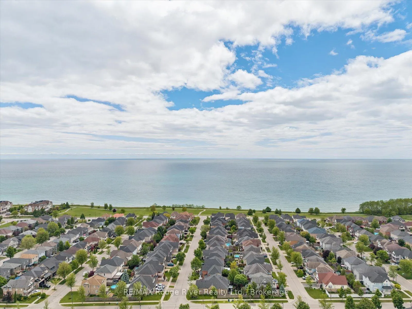 Photo 32 of 55 Alldread Crescent, Clarington, Newcastle — HOMEH