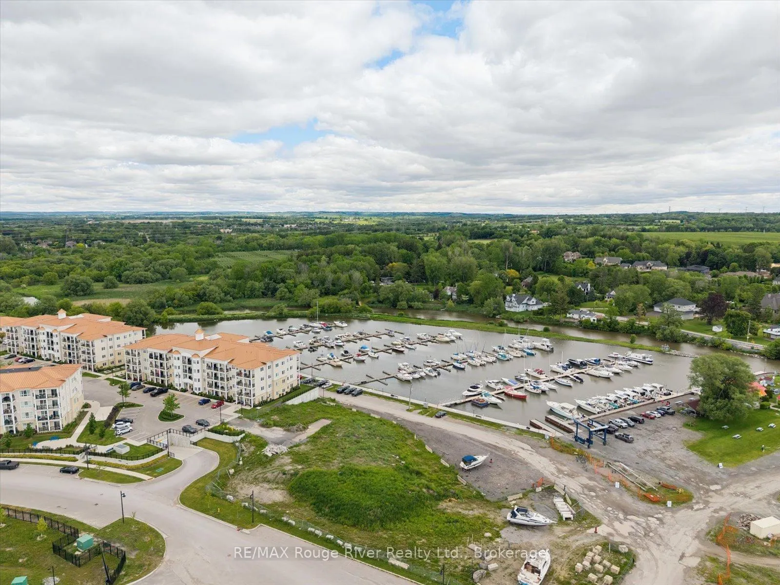 Photo 34 of 55 Alldread Crescent, Clarington, Newcastle — HOMEH