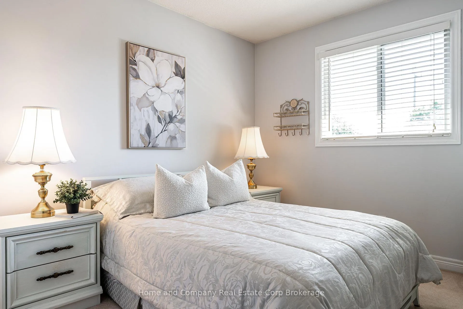 Photo 27 of 43 Gregory Crescent, Stratford — HOMEH