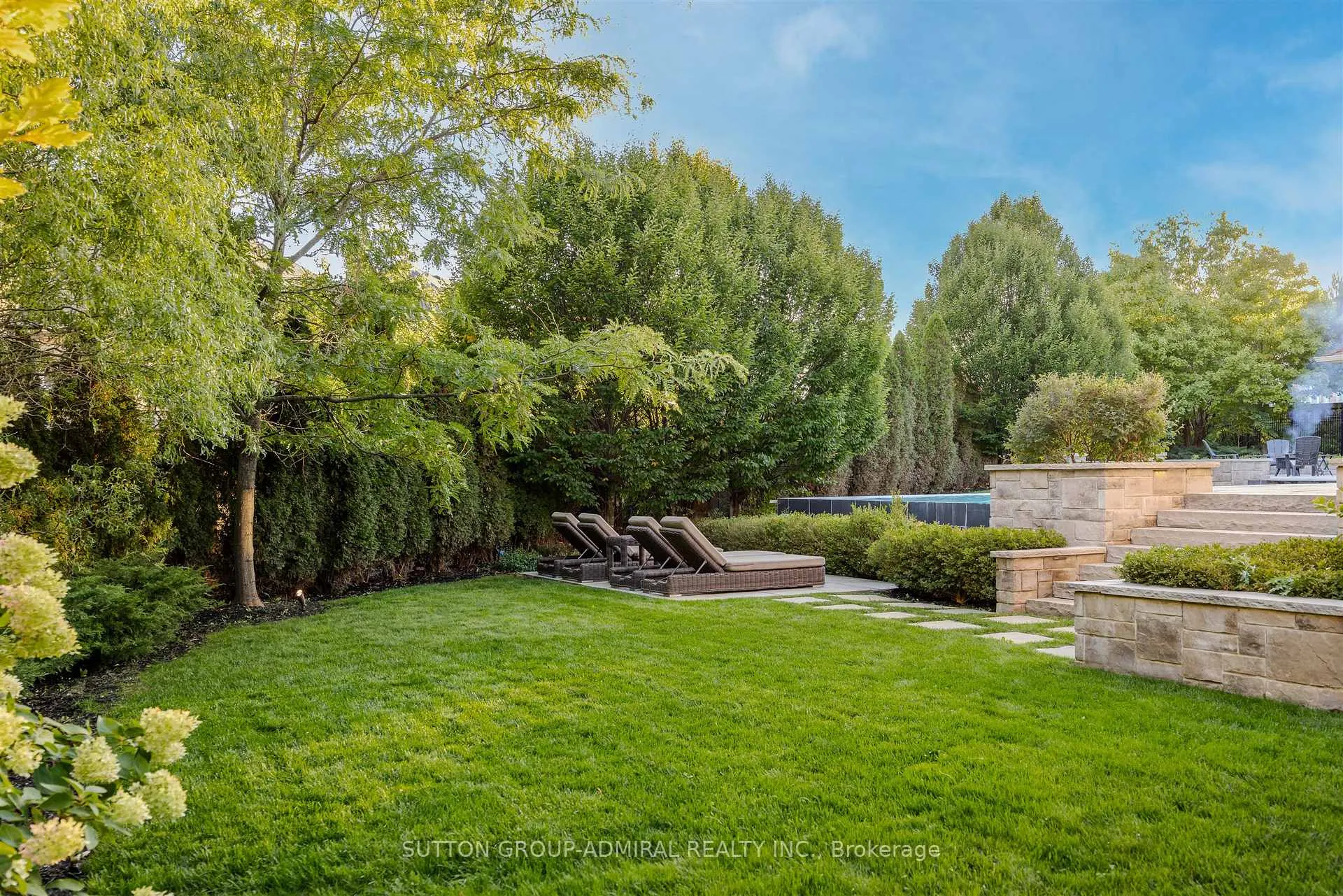 Photo 17 of 22 James Bowman Court, King, Nobleton — HOMEH
