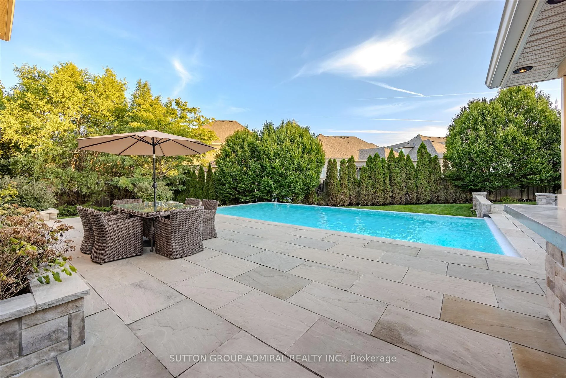 Photo 3 of 22 James Bowman Court, King, Nobleton — HOMEH