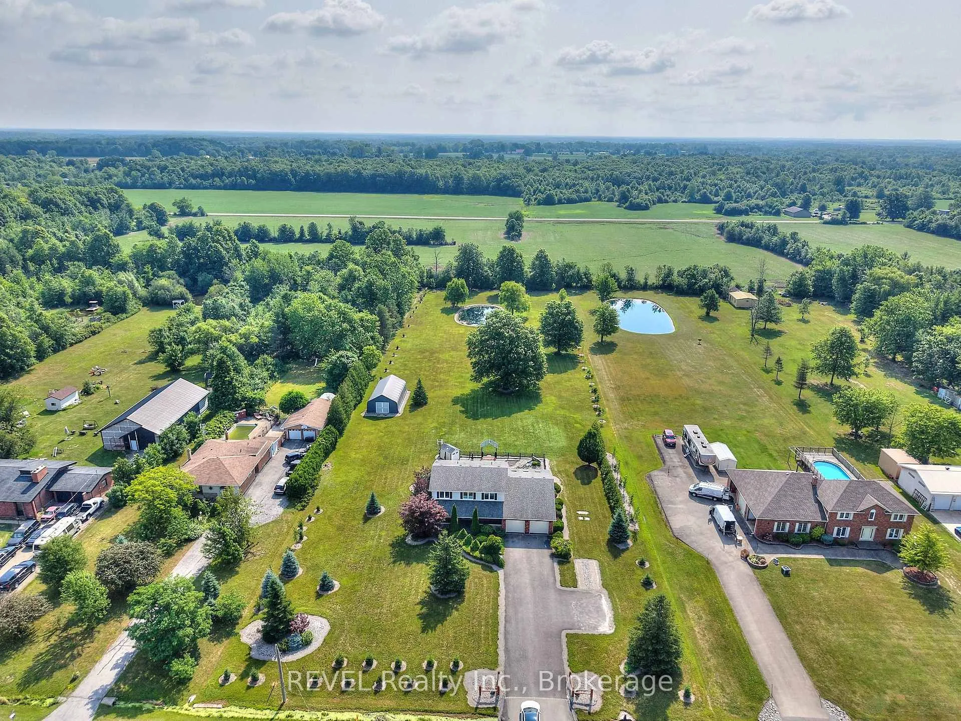 Photo 2 of 354 Doan's Ridge Road, Welland, Cooks Mills — HOMEH
