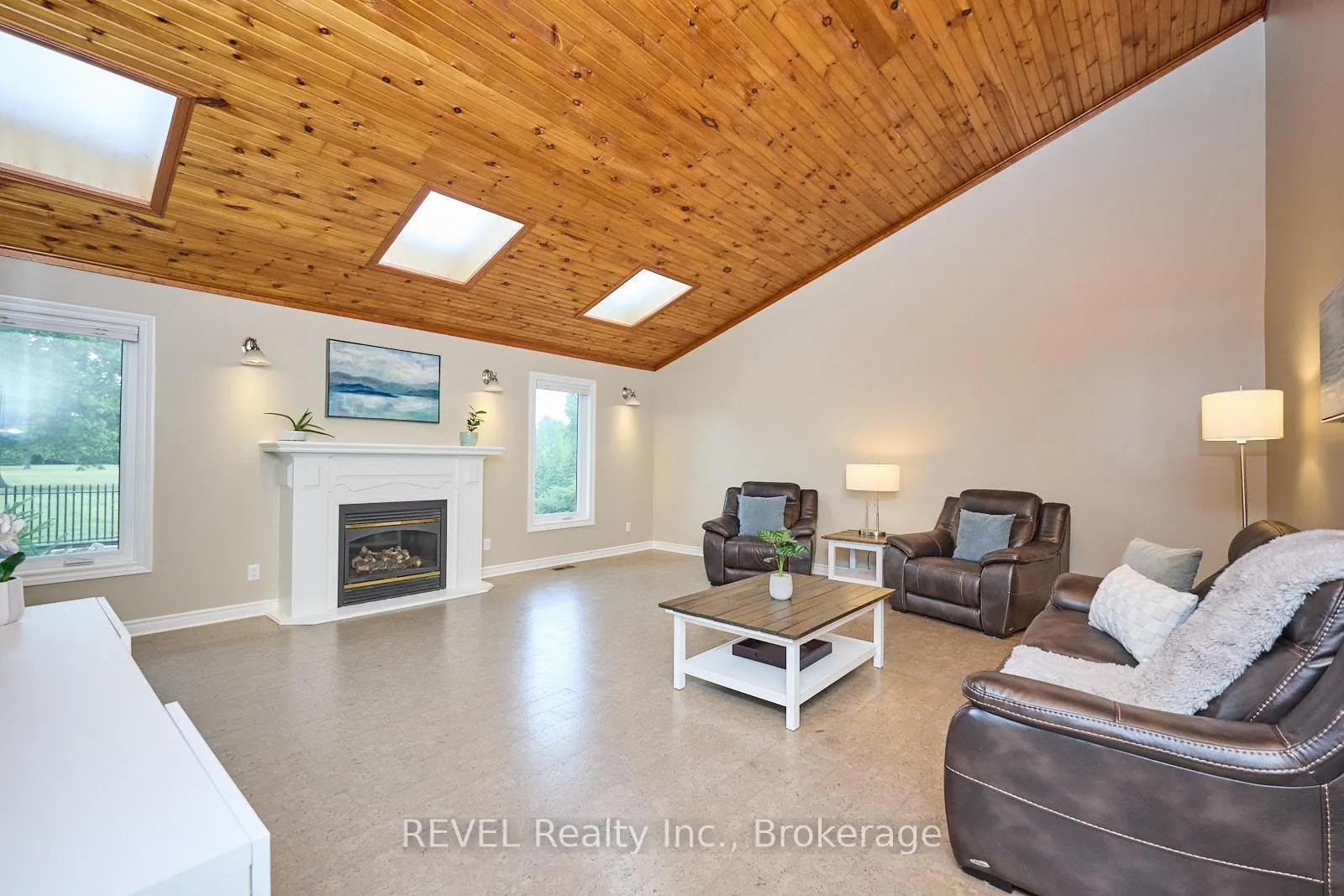 Photo 20 of 354 Doan's Ridge Road, Welland, Cooks Mills — HOMEH
