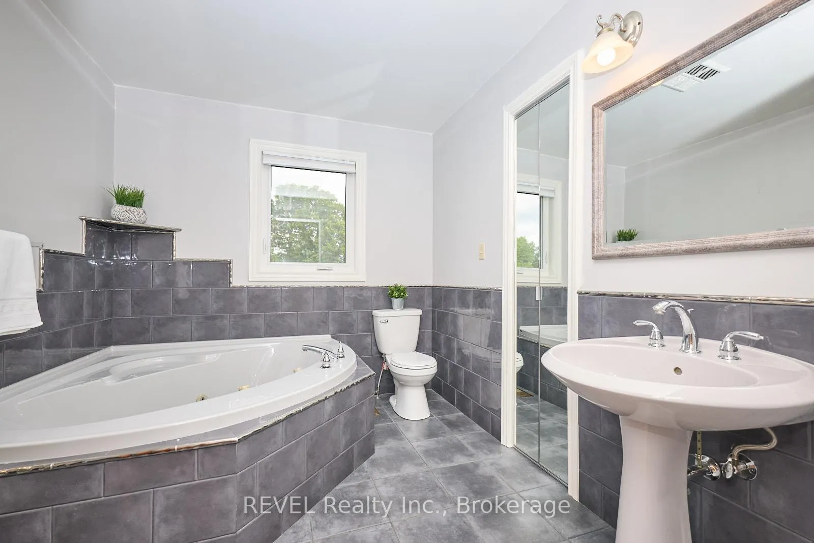 Photo 29 of 354 Doan's Ridge Road, Welland, Cooks Mills — HOMEH