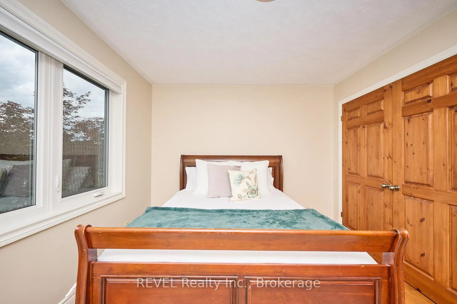 Photo 32 of 354 Doan's Ridge Road, Welland, Cooks Mills — HOMEH