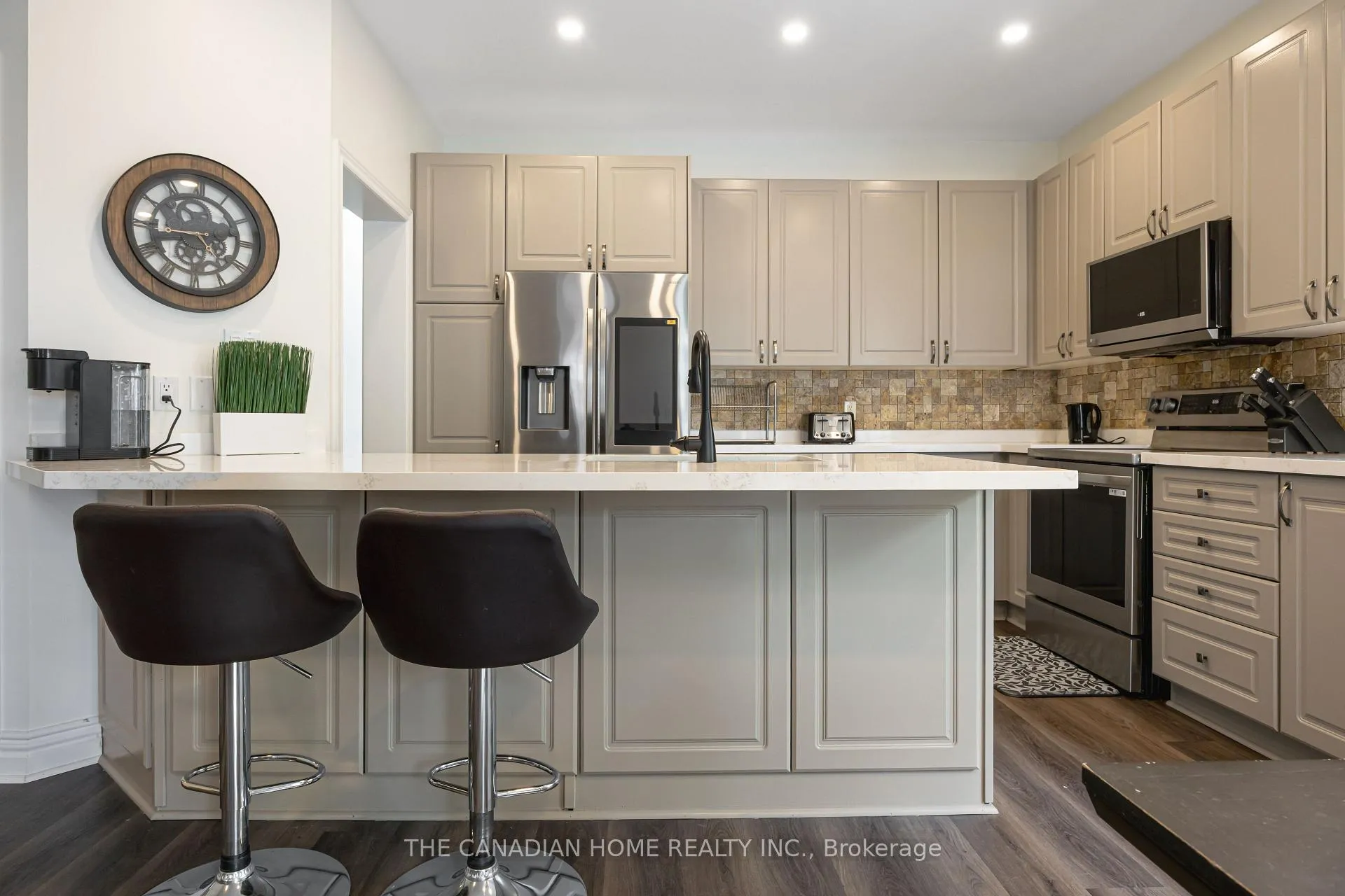 Photo 9 of 37 Darius Harns Drive, Whitby, Brooklin — HOMEH