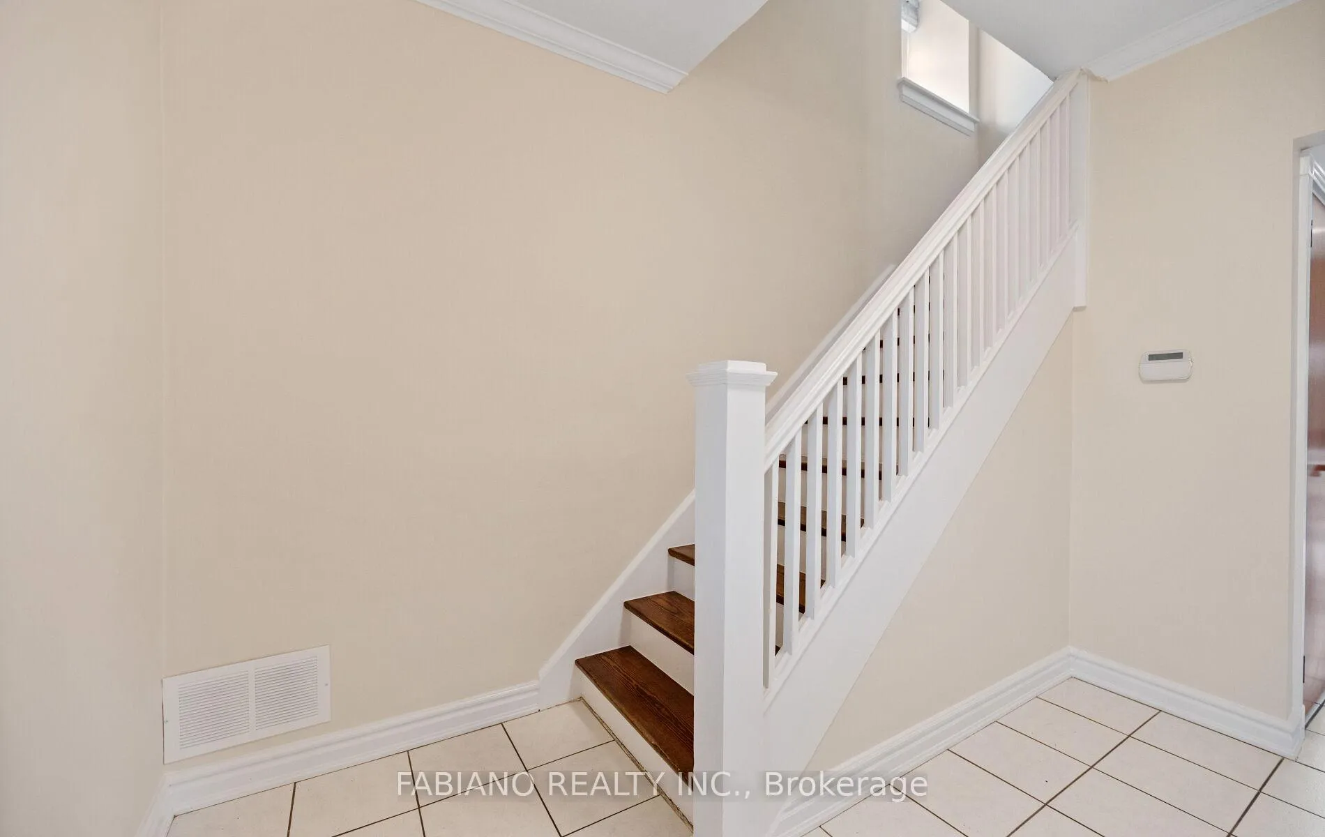 Photo 18 of 7872 - 7876 Kipling Avenue, Vaughan, West Woodbridge — HOMEH
