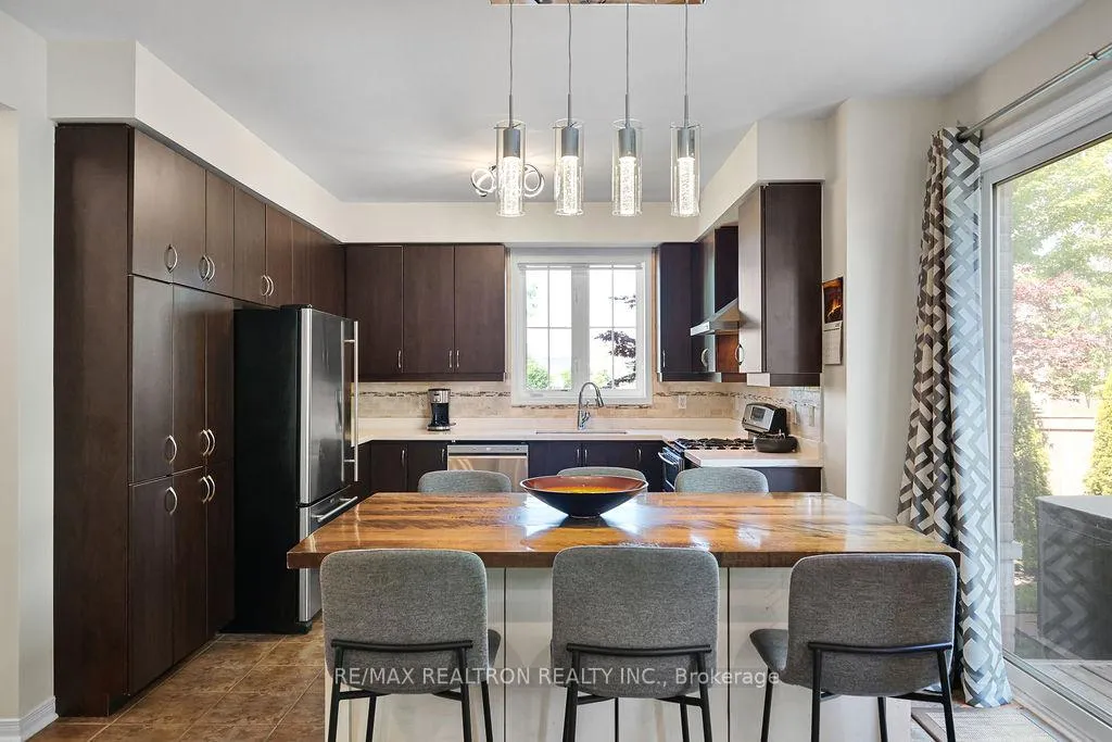 Photo 10 of 15 Turnerbury Avenue, Ajax, Central East — HOMEH