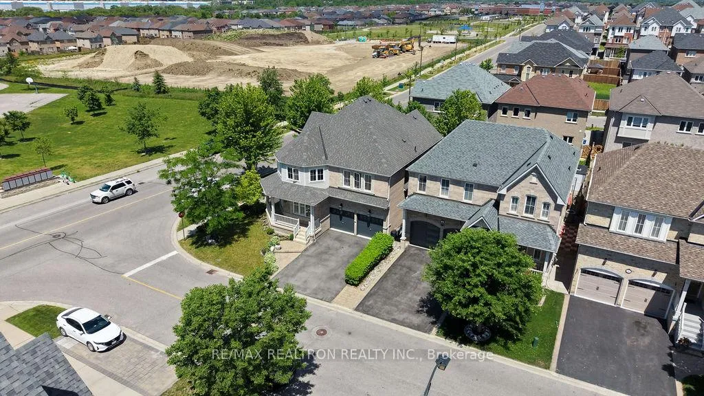 Photo 32 of 15 Turnerbury Avenue, Ajax, Central East — HOMEH