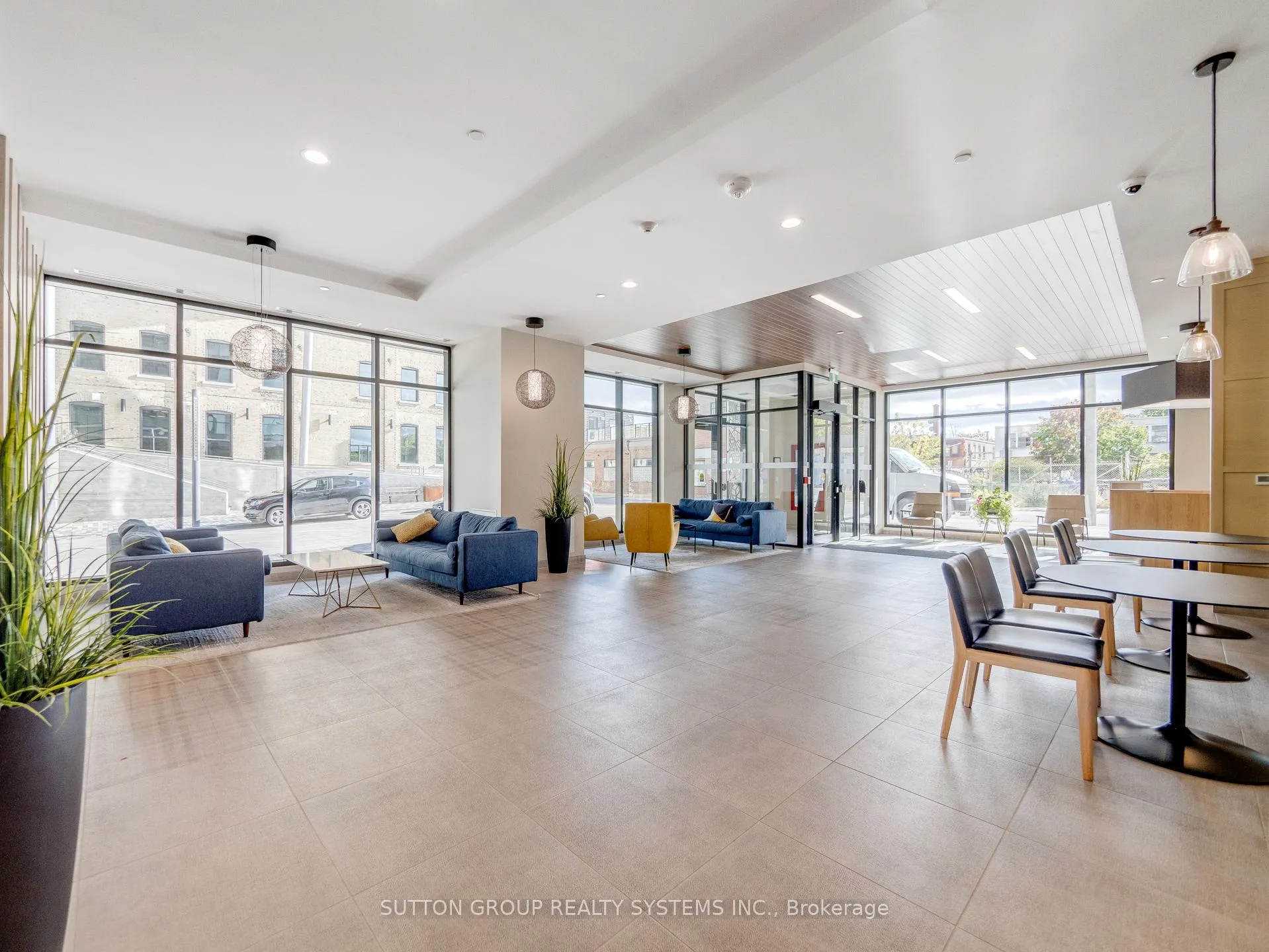 Photo 5 of Unit 404, 108 Garment Street, Kitchener, City Commercial Core — HOMEH