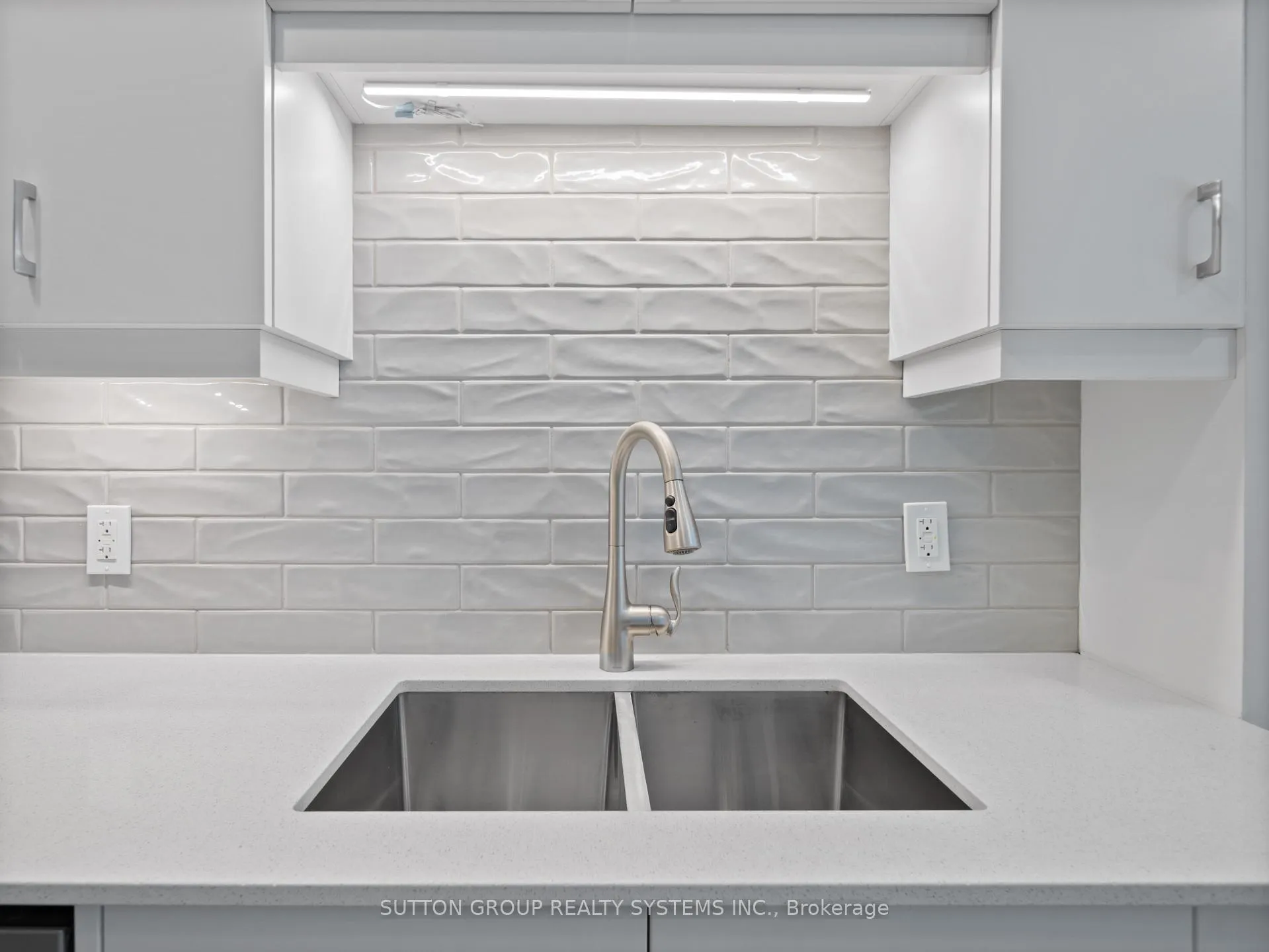 Photo 13 of Unit 404, 108 Garment Street, Kitchener, City Commercial Core — HOMEH