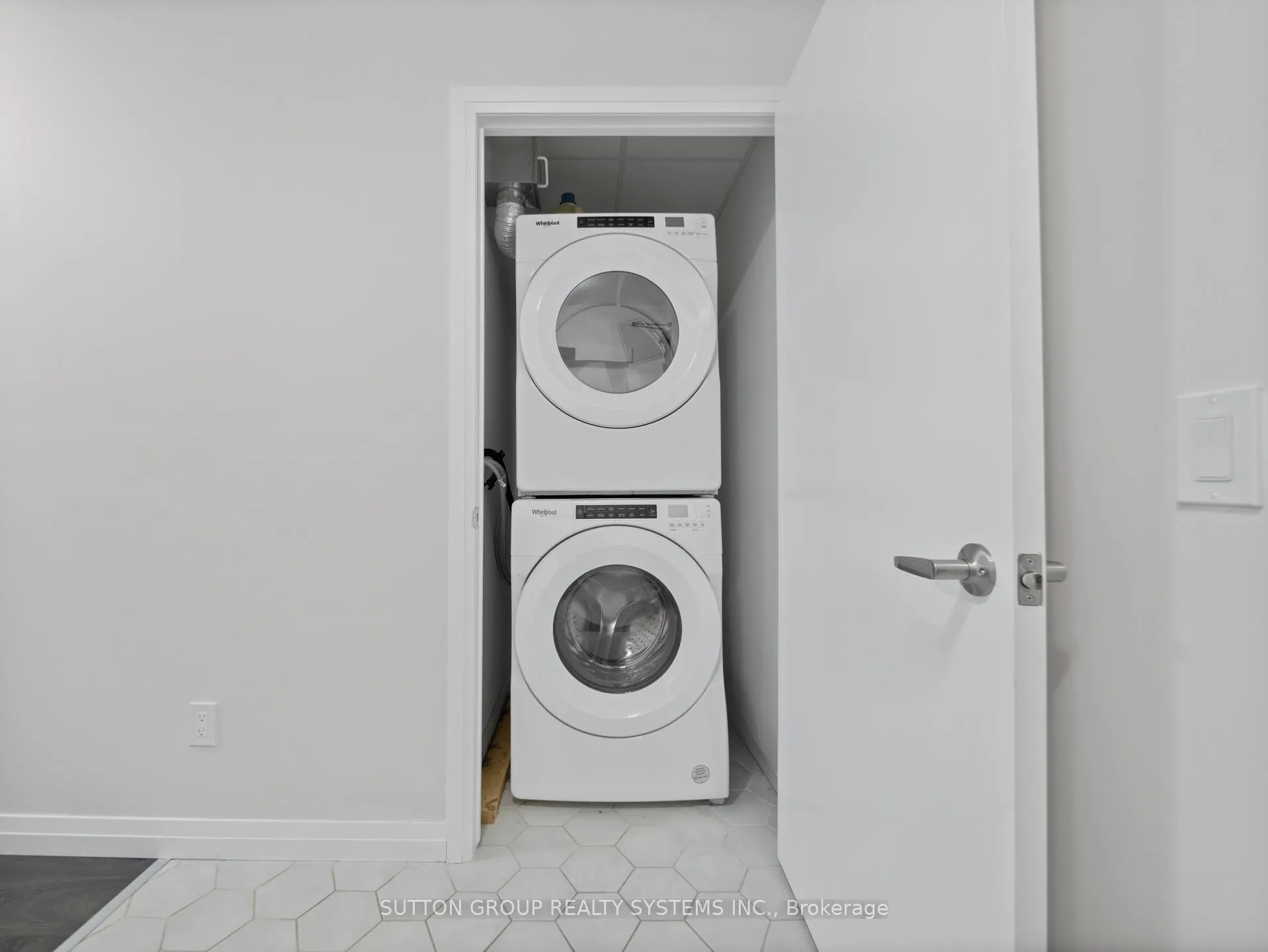 Photo 26 of Unit 404, 108 Garment Street, Kitchener, City Commercial Core — HOMEH