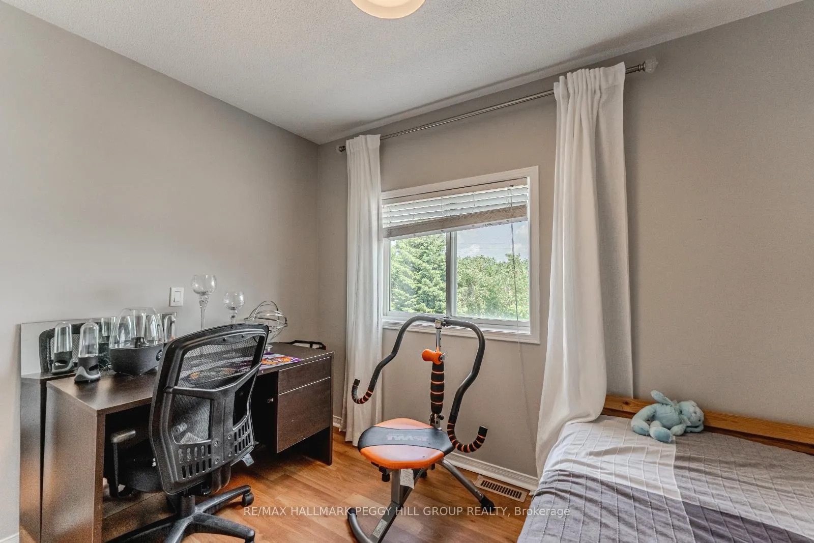 Photo 9 of 67 Wessenger Drive, Barrie, Holly — HOMEH