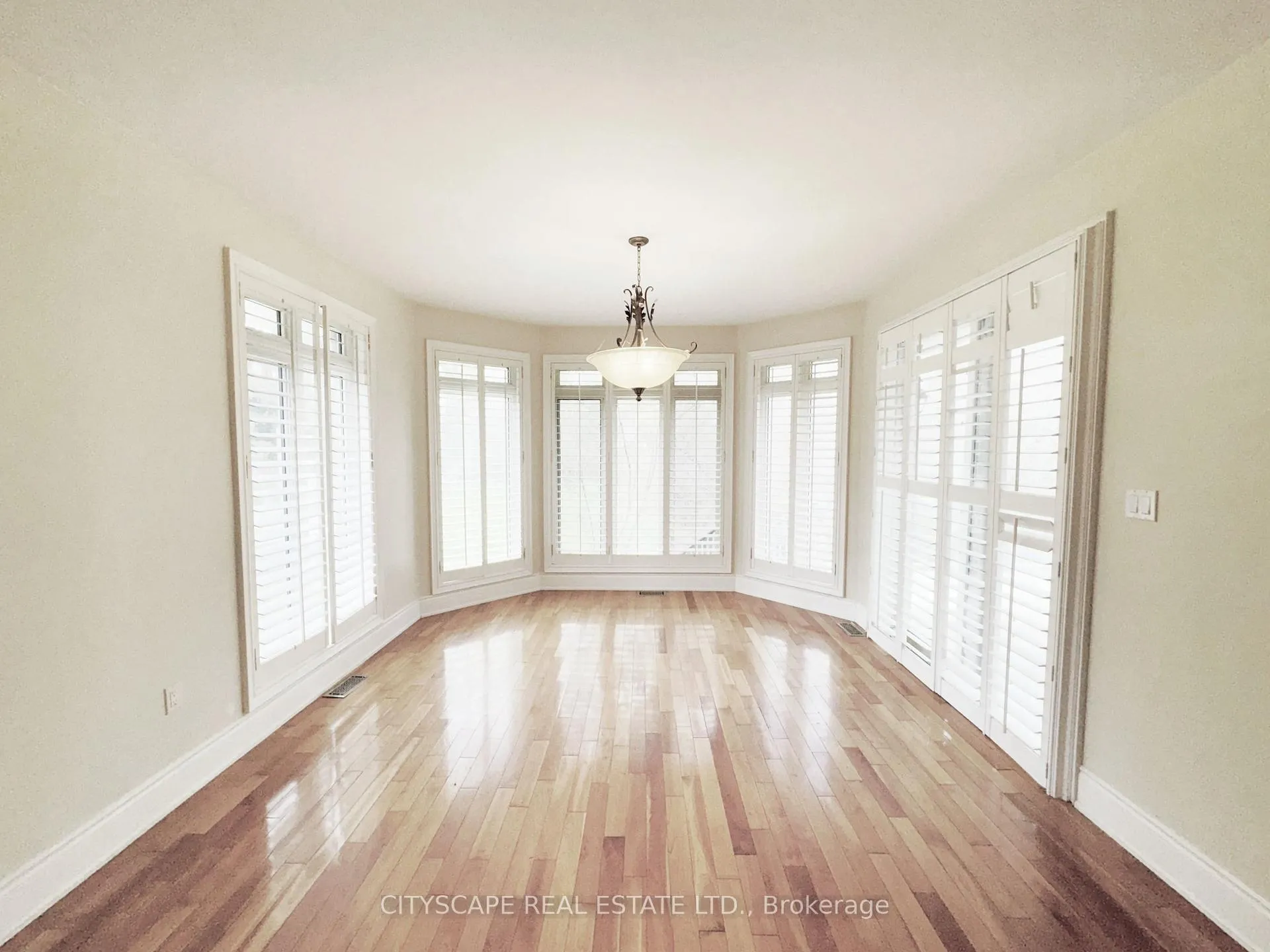 Photo 16 of 369 Coventry Hill Trail, Newmarket, Summerhill Estates — HOMEH