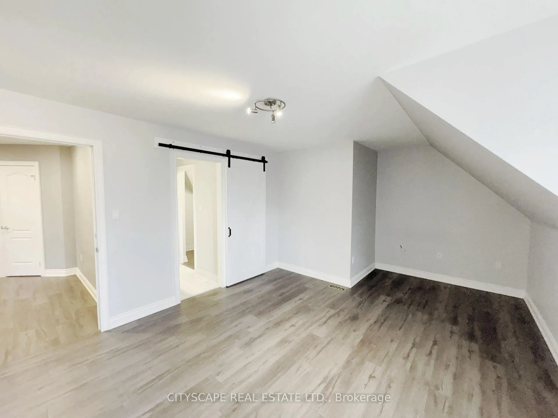 Photo 40 of 369 Coventry Hill Trail, Newmarket, Summerhill Estates — HOMEH