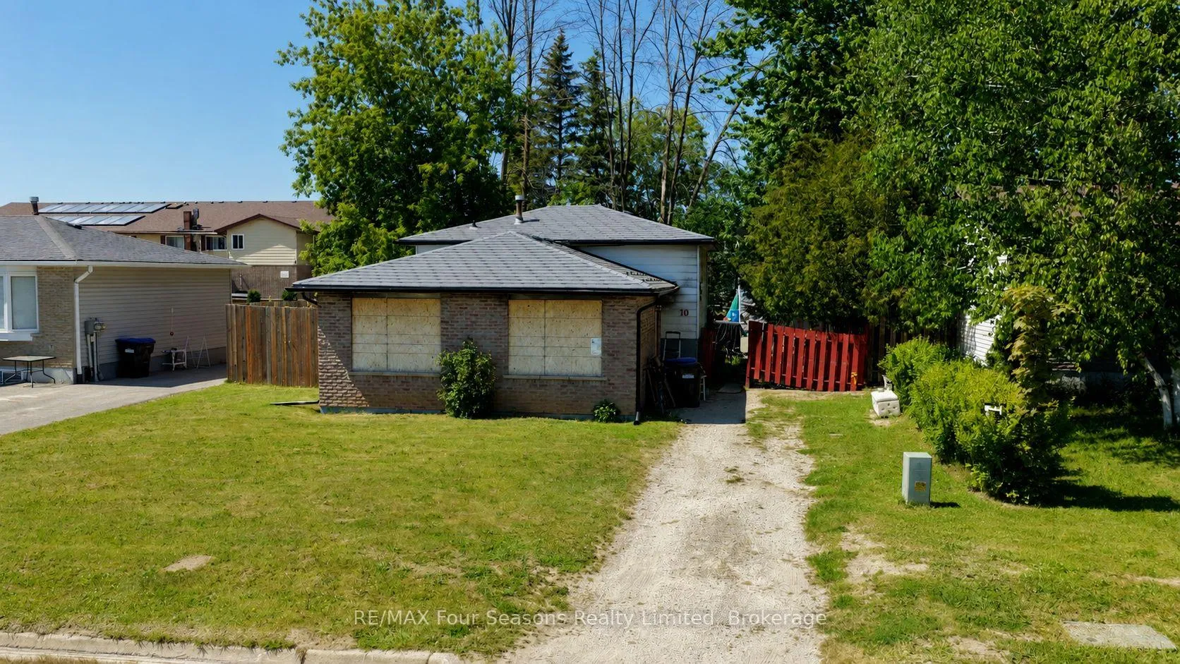 Photo 1 of 10 Rhonda Road, Collingwood — HOMEH