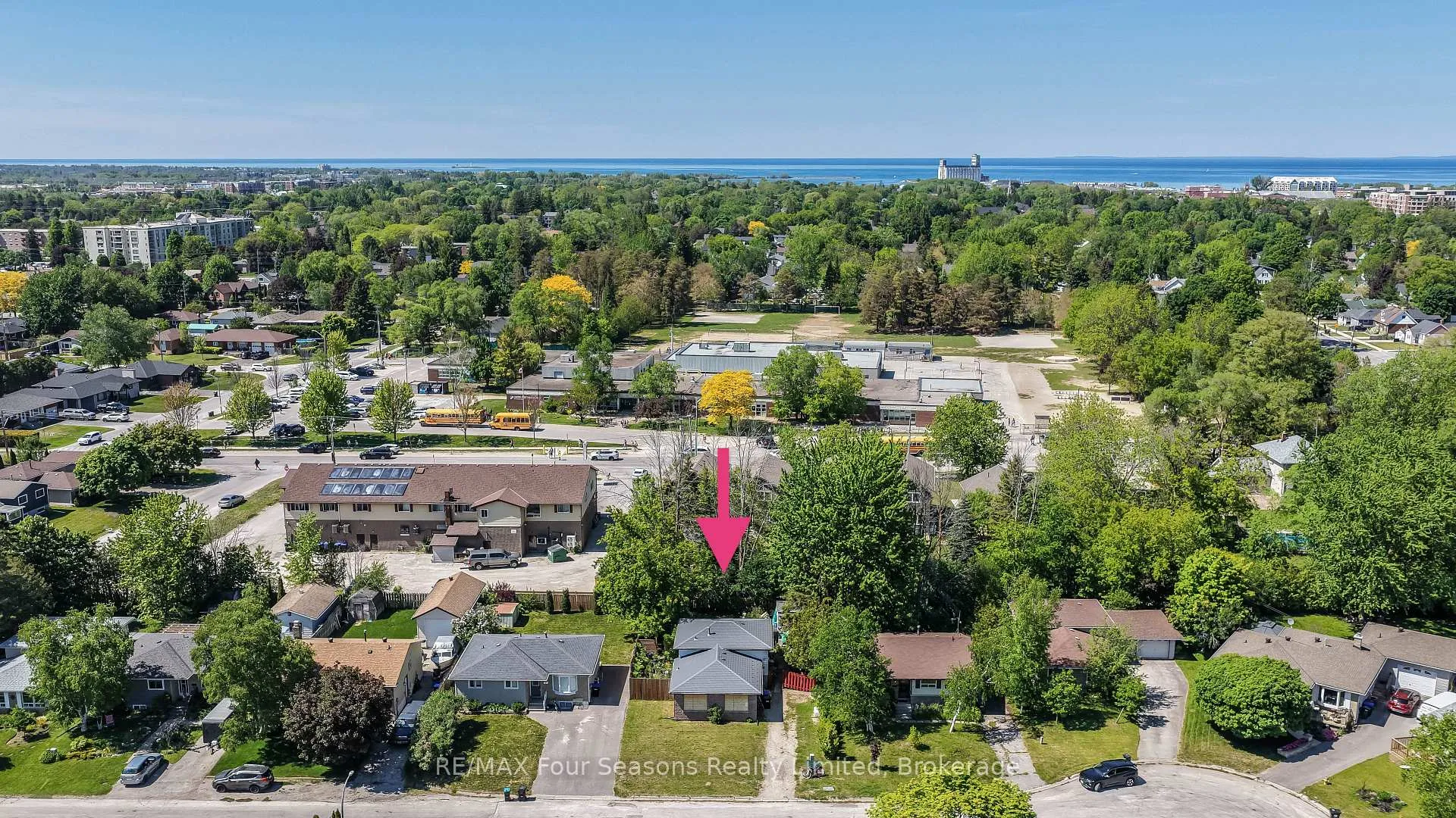 Photo 3 of 10 Rhonda Road, Collingwood — HOMEH