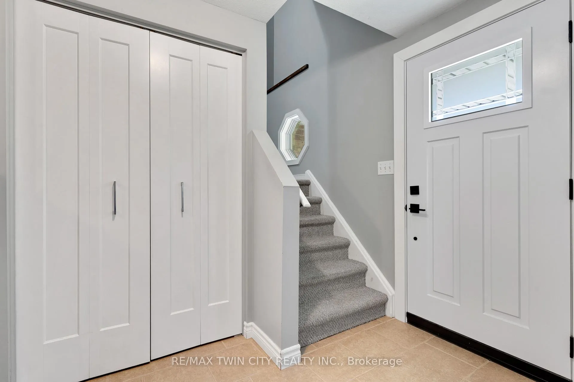 Photo 7 of 249 Wilderness Drive, Kitchener, Larentian West — HOMEH