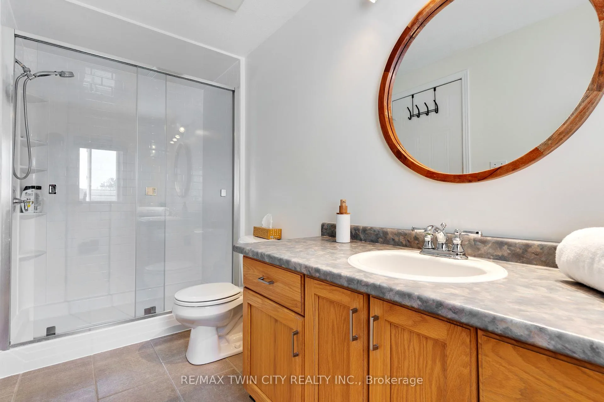Photo 28 of 249 Wilderness Drive, Kitchener, Larentian West — HOMEH