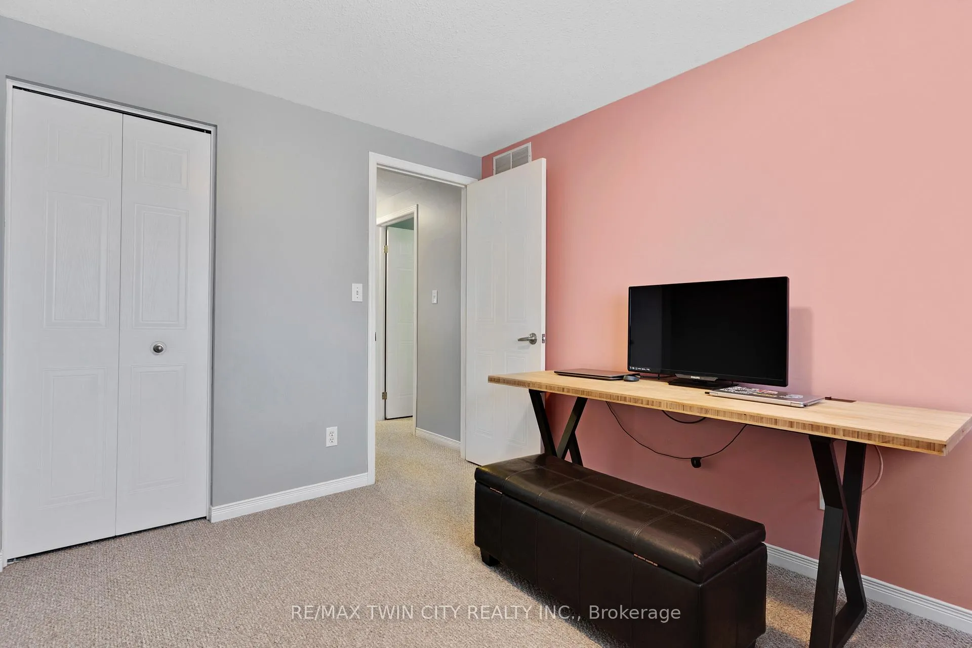 Photo 34 of 249 Wilderness Drive, Kitchener, Larentian West — HOMEH