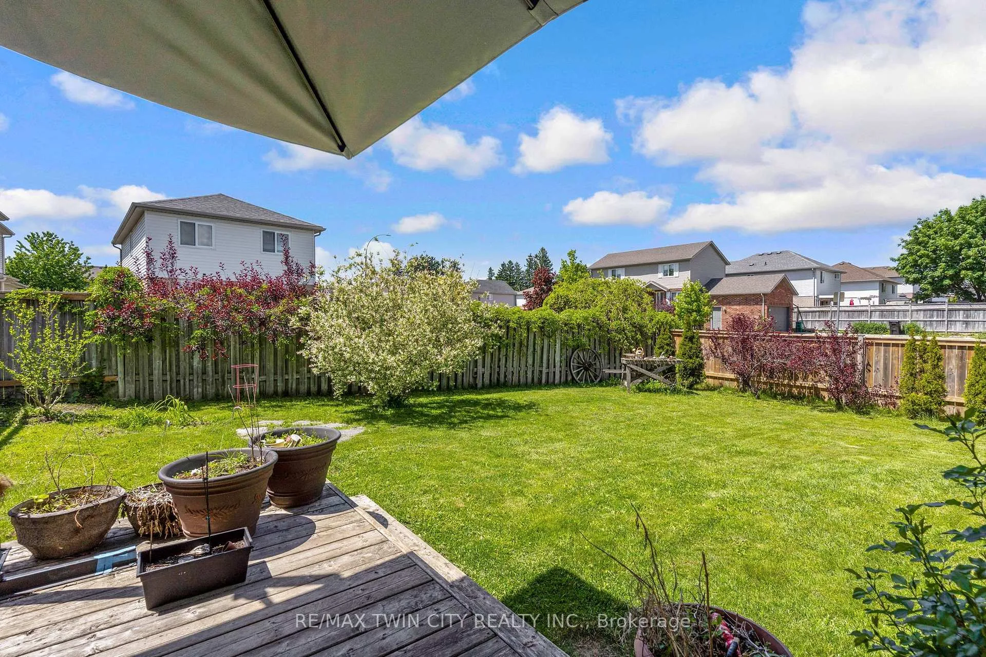 Photo 38 of 249 Wilderness Drive, Kitchener, Larentian West — HOMEH