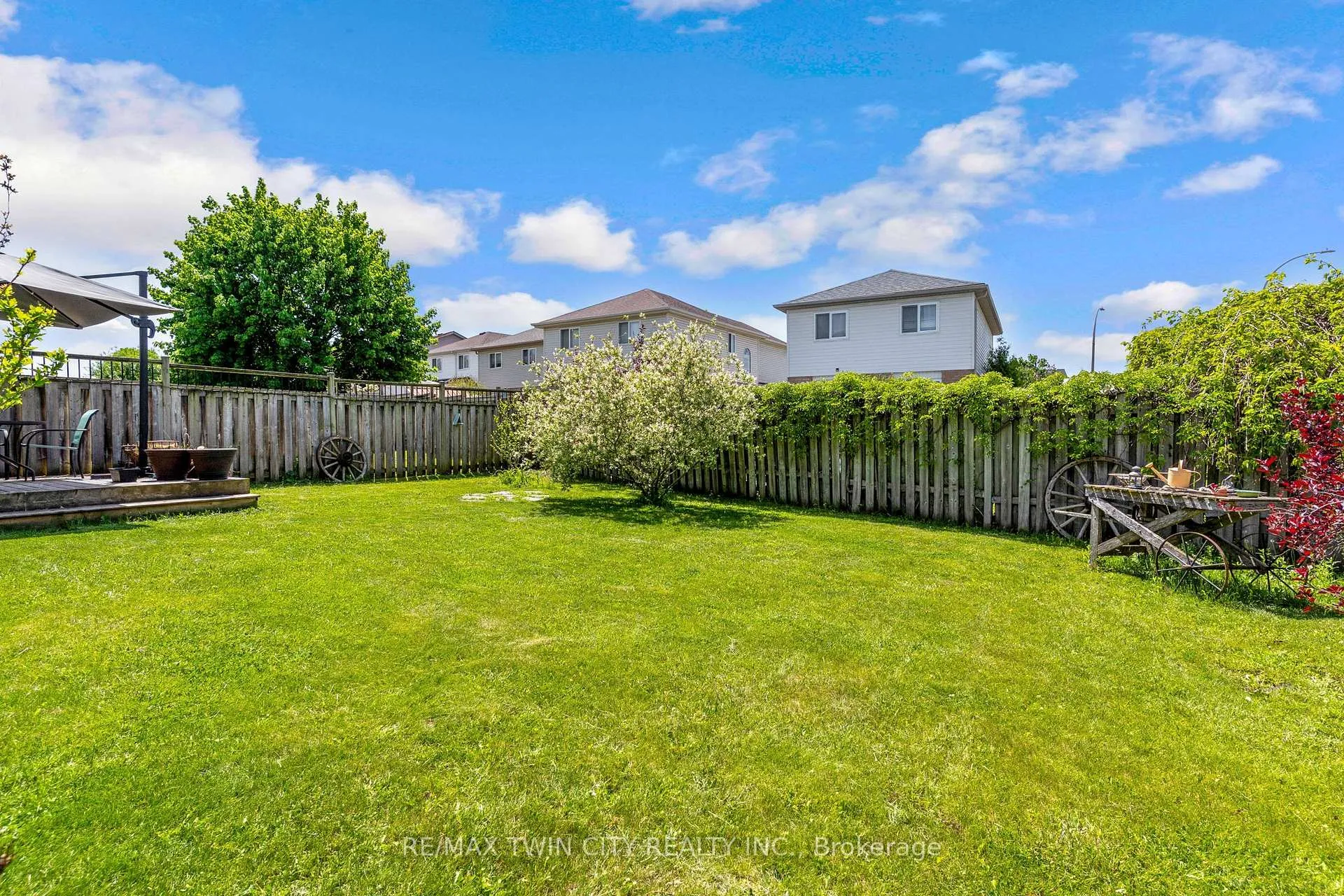 Photo 42 of 249 Wilderness Drive, Kitchener, Larentian West — HOMEH