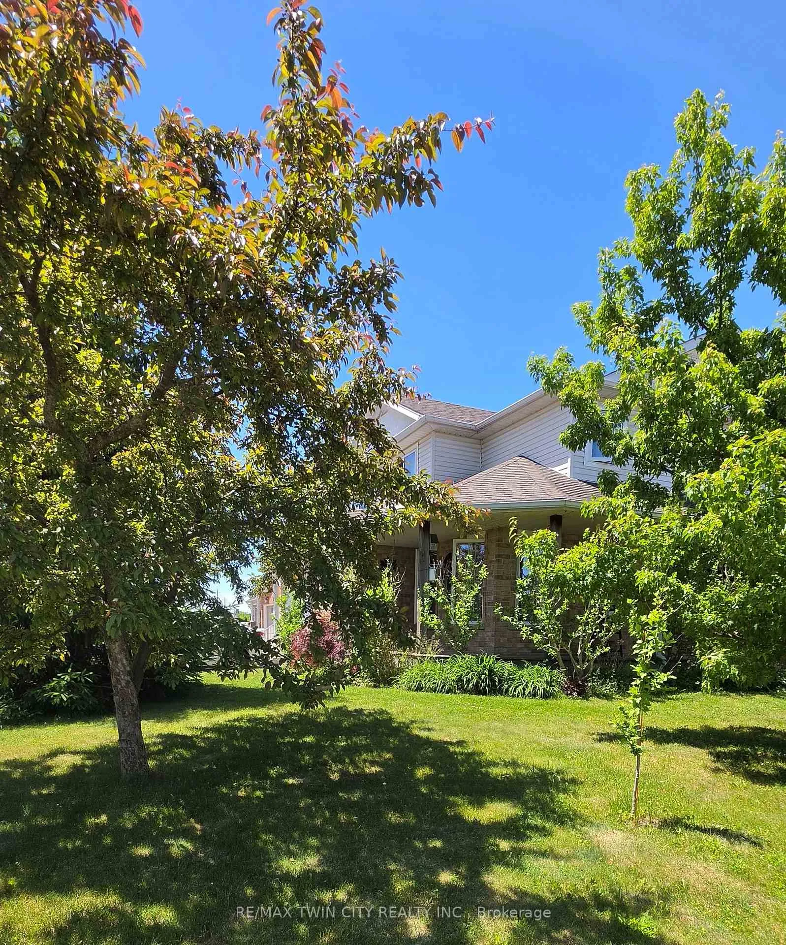 Photo 43 of 249 Wilderness Drive, Kitchener, Larentian West — HOMEH