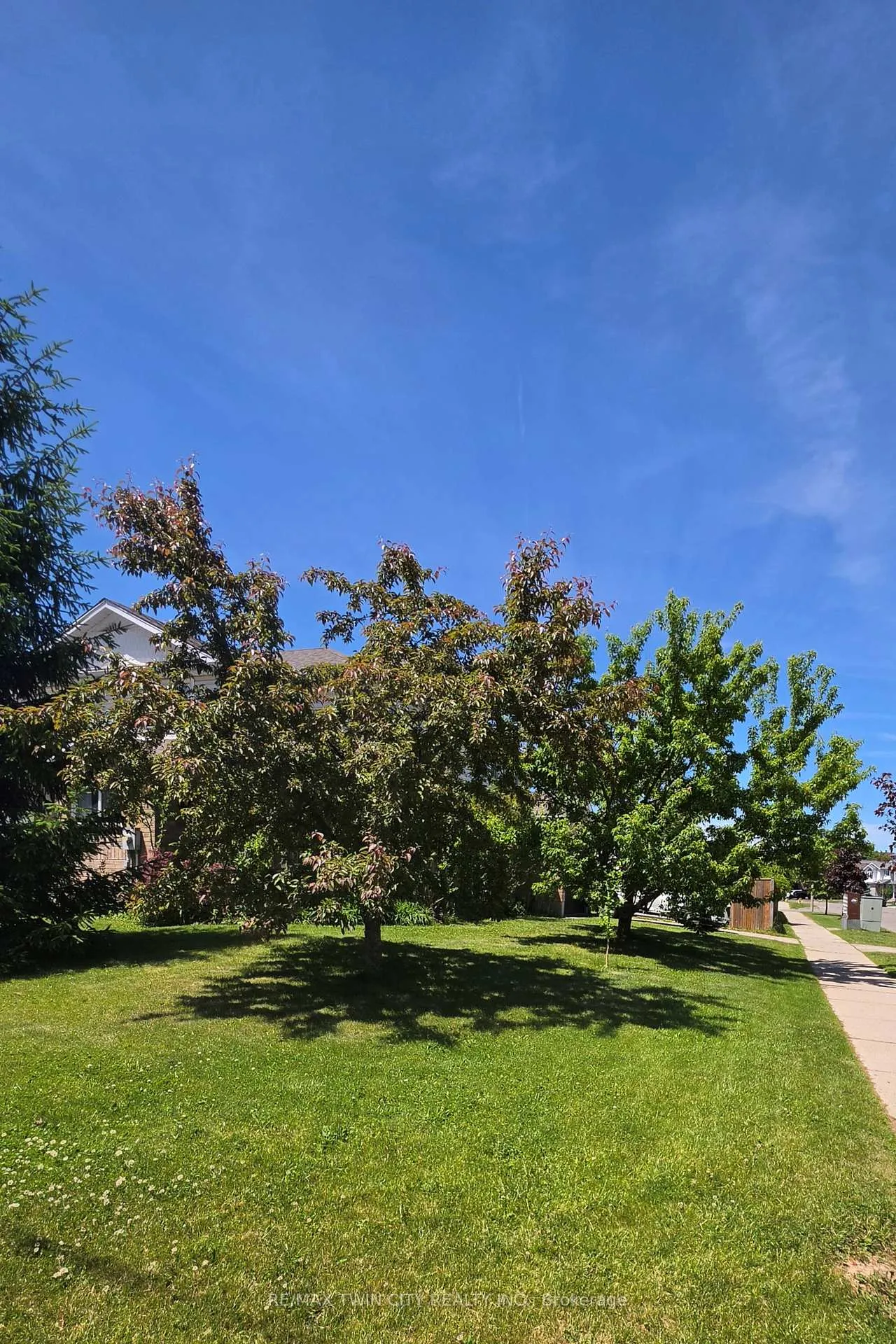 Photo 45 of 249 Wilderness Drive, Kitchener, Larentian West — HOMEH