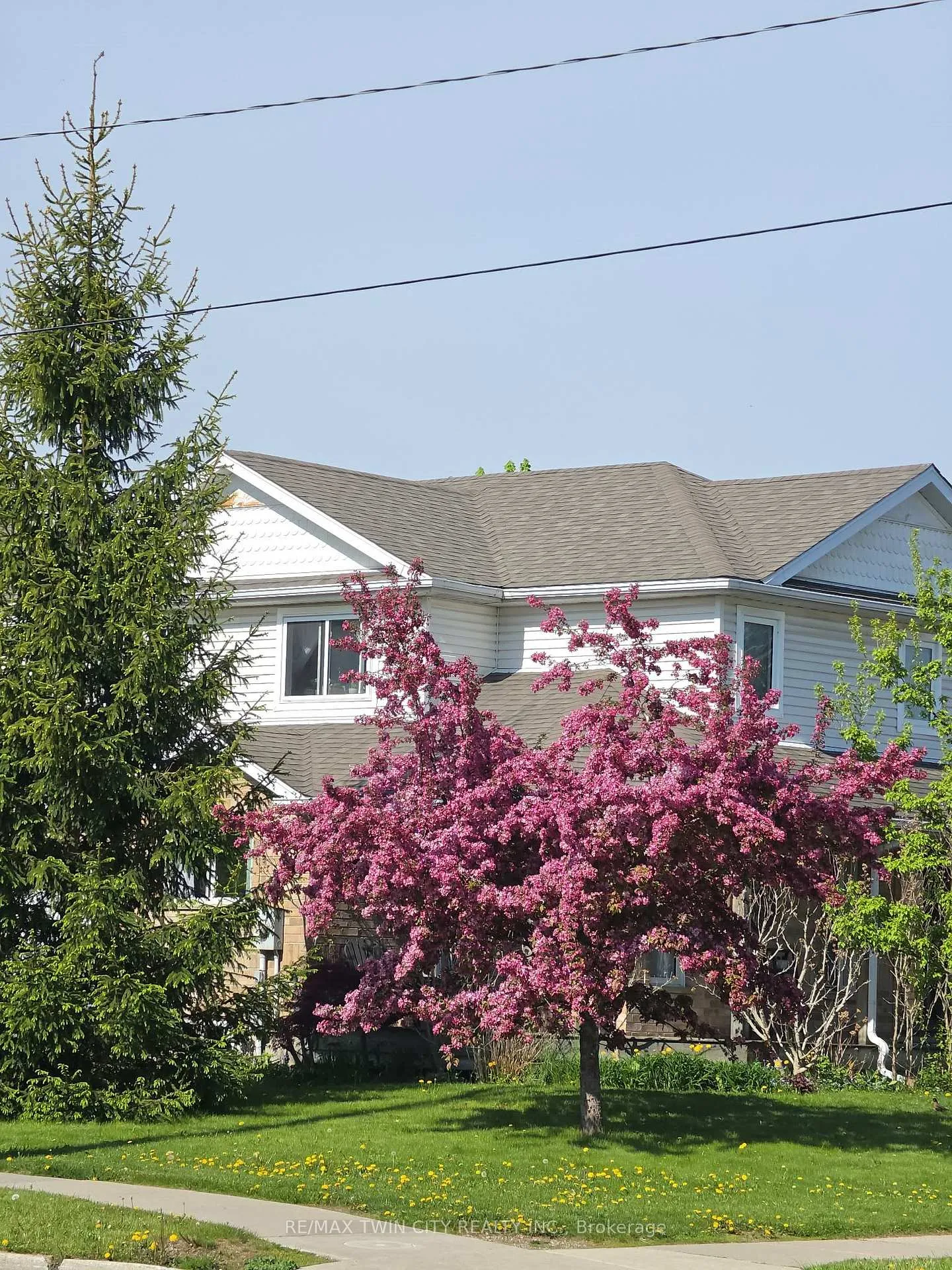 Photo 46 of 249 Wilderness Drive, Kitchener, Larentian West — HOMEH