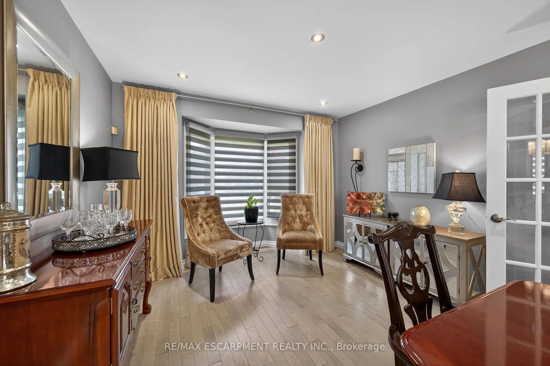 Photo 5 of 32 Symphony Place, Hamilton, Ancaster — HOMEH