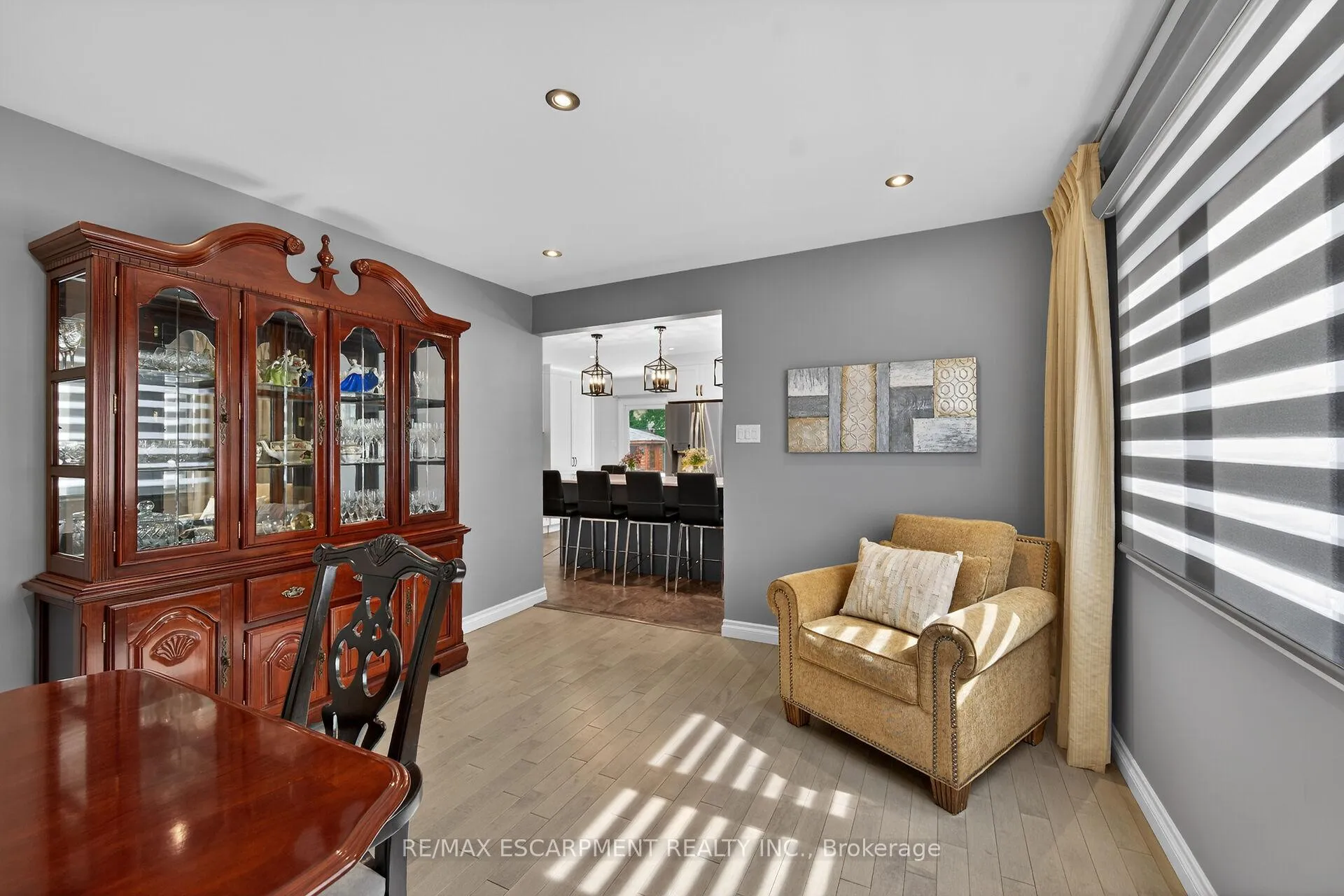 Photo 6 of 32 Symphony Place, Hamilton, Ancaster — HOMEH