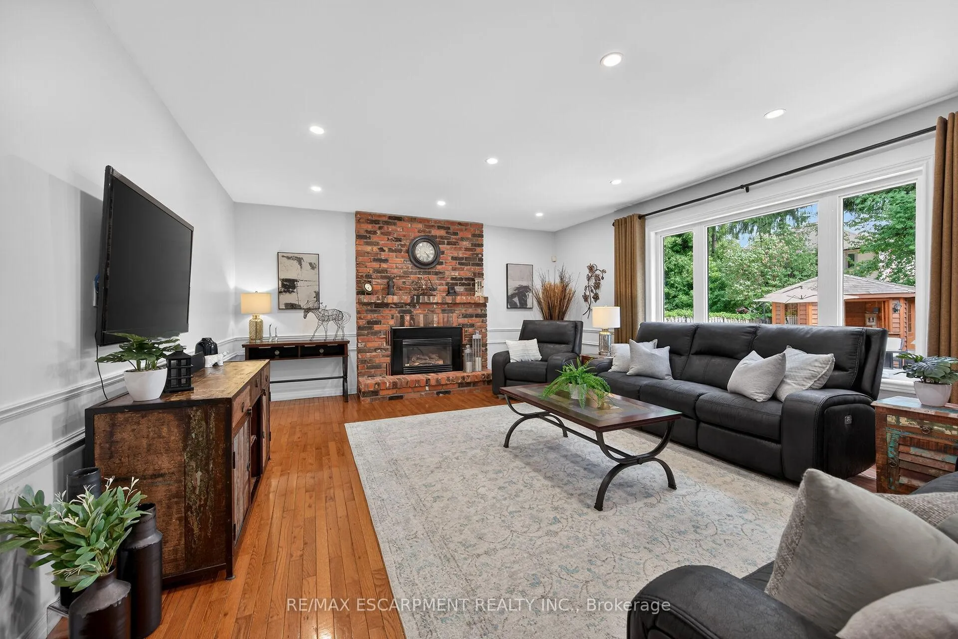 Photo 16 of 32 Symphony Place, Hamilton, Ancaster — HOMEH