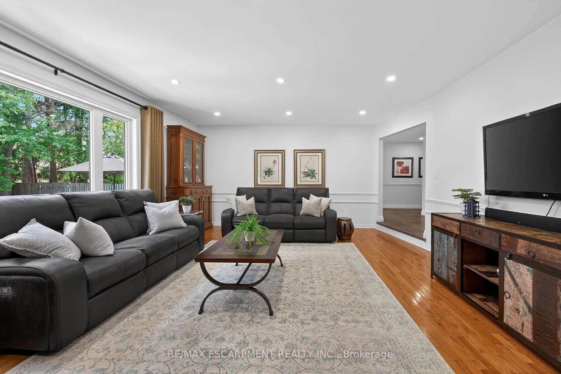 Photo 17 of 32 Symphony Place, Hamilton, Ancaster — HOMEH