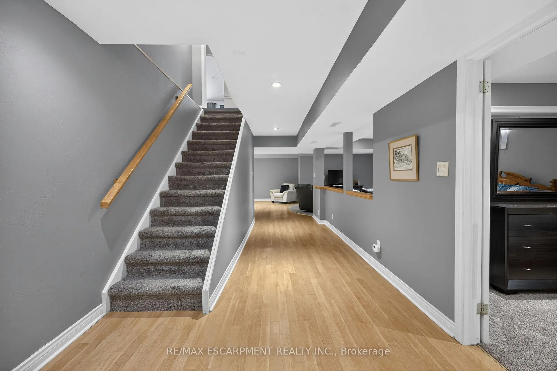 Photo 31 of 32 Symphony Place, Hamilton, Ancaster — HOMEH