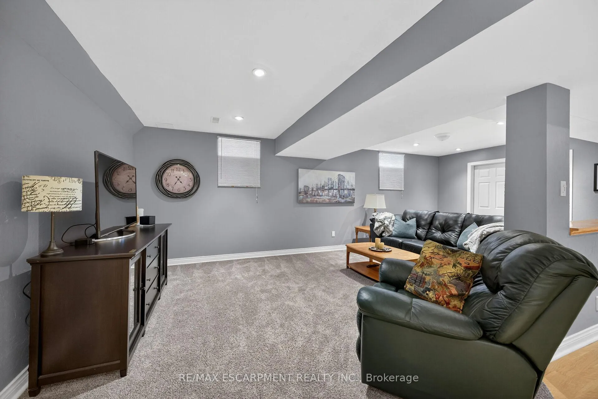 Photo 33 of 32 Symphony Place, Hamilton, Ancaster — HOMEH