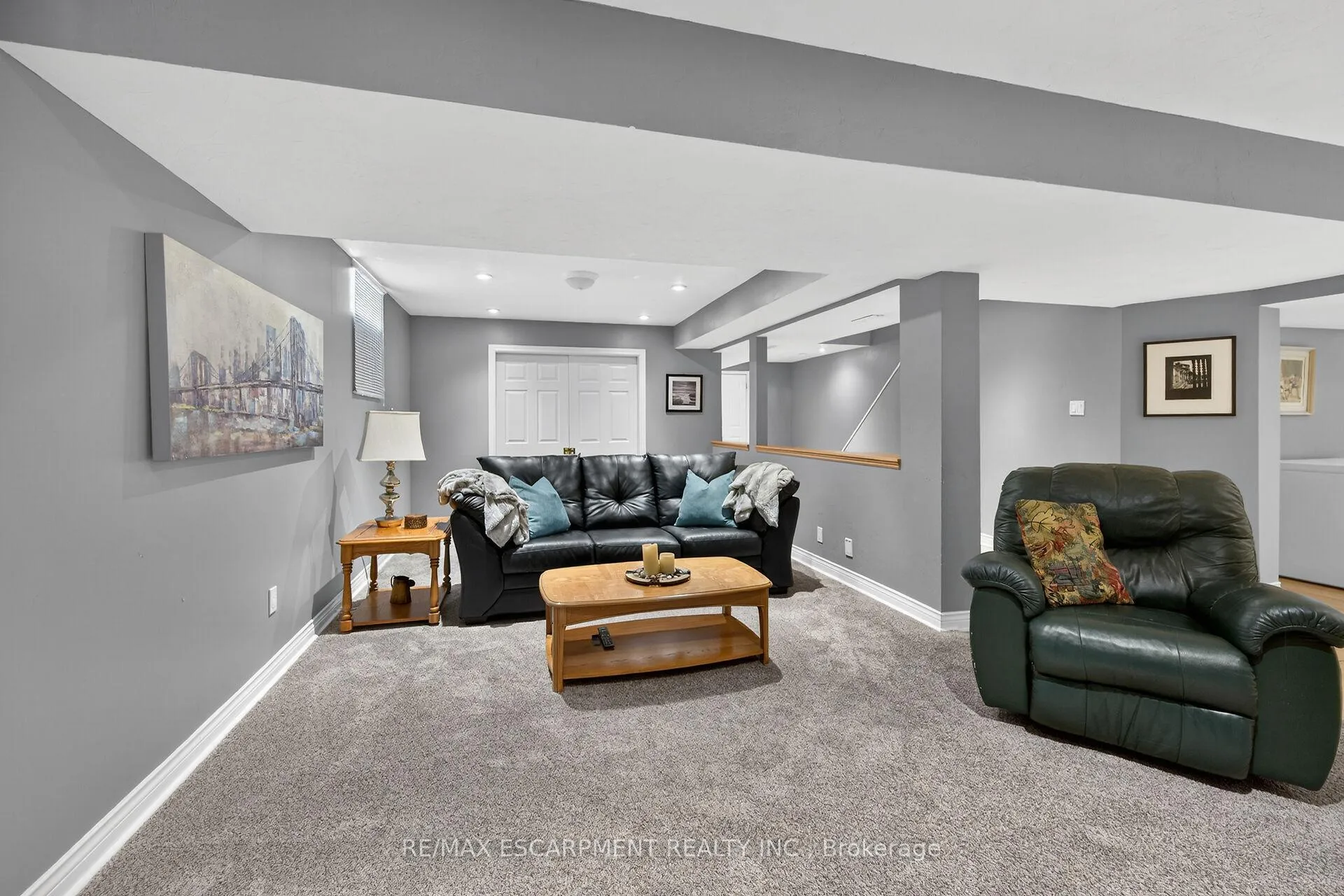 Photo 34 of 32 Symphony Place, Hamilton, Ancaster — HOMEH