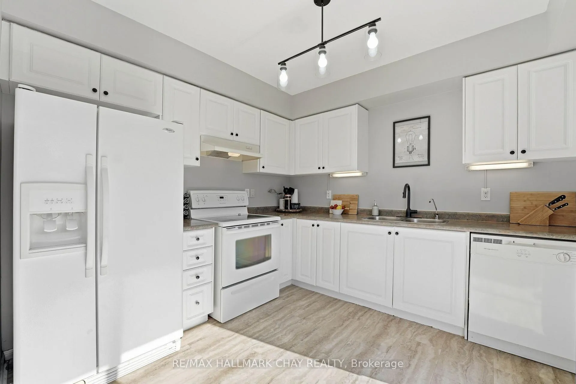 Photo 10 of 167 Maplewood Drive, Essa, Angus — HOMEH