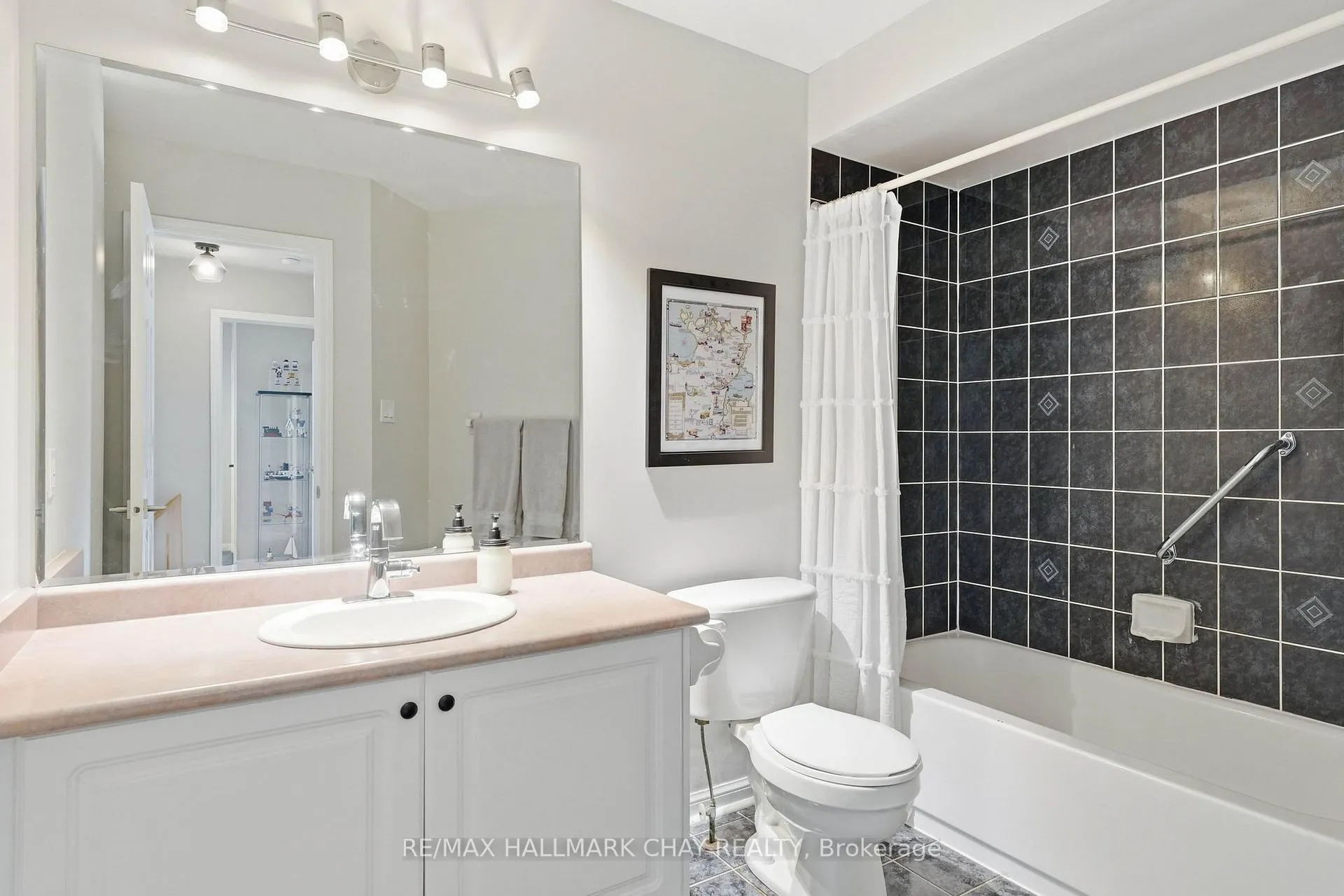 Photo 18 of 167 Maplewood Drive, Essa, Angus — HOMEH
