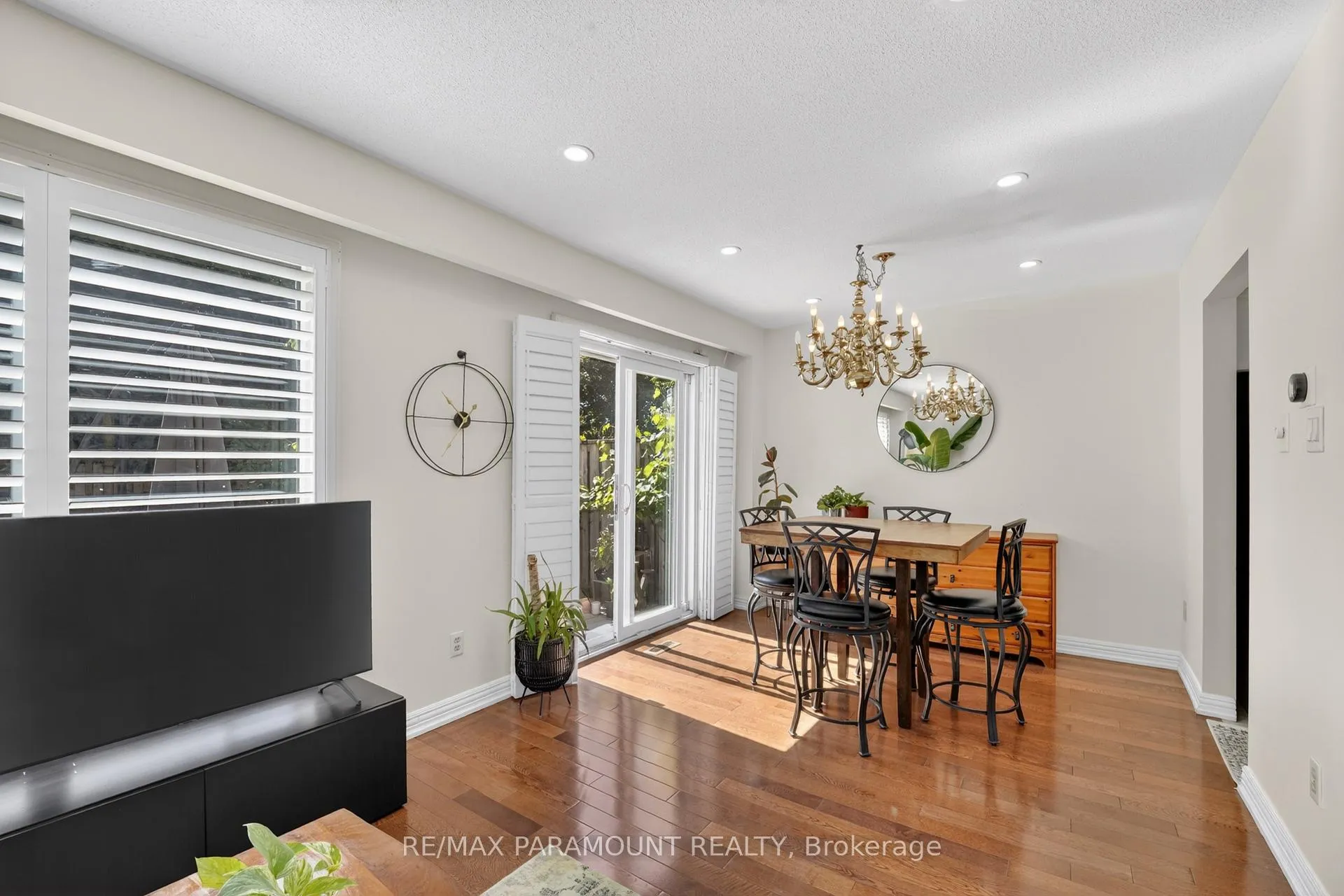 Photo 12 of 32 Fanshawe Drive, Brampton, Heart Lake West — HOMEH