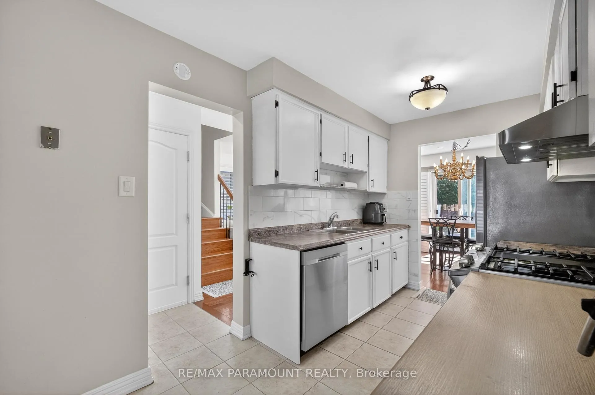 Photo 16 of 32 Fanshawe Drive, Brampton, Heart Lake West — HOMEH