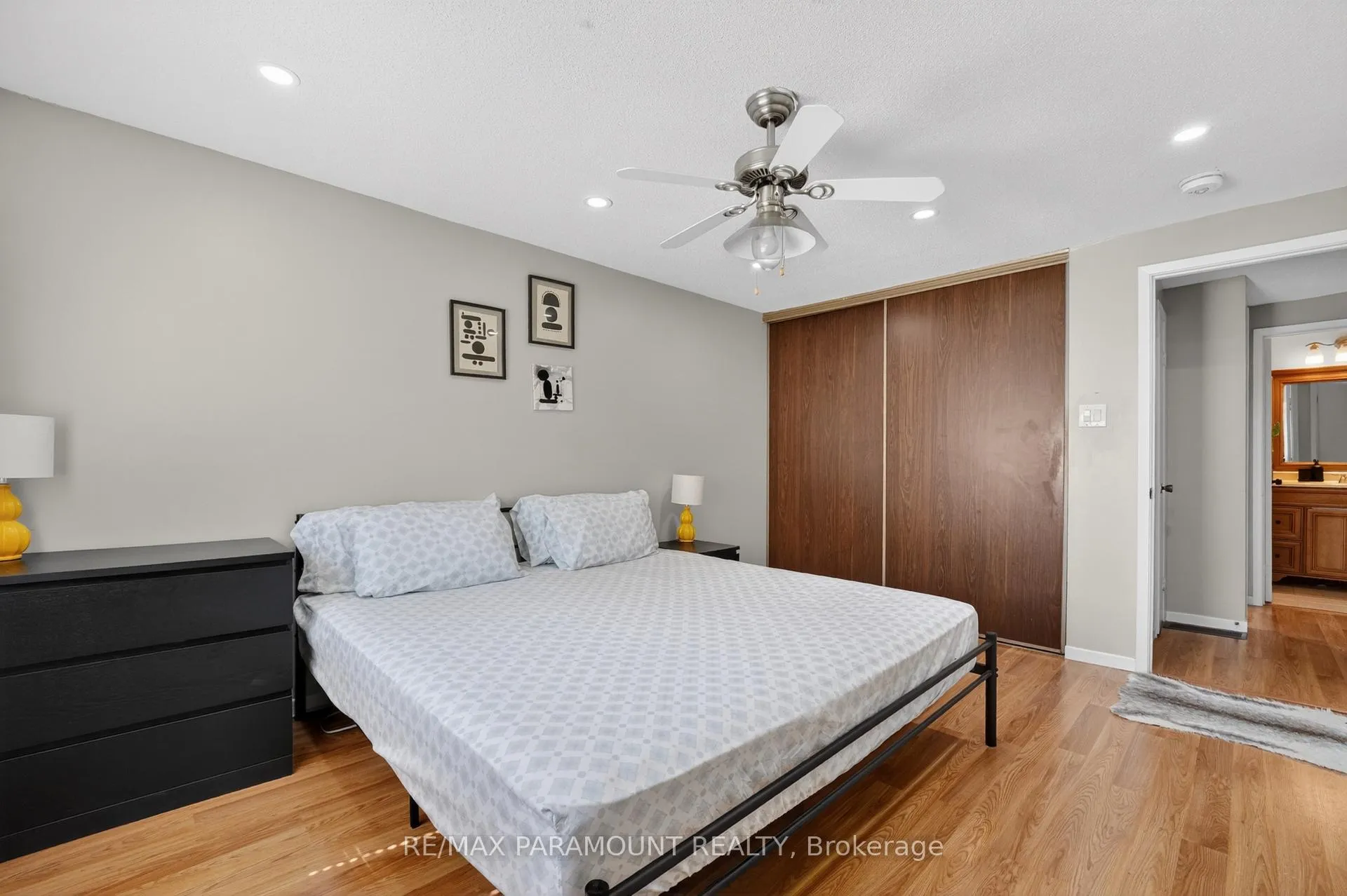 Photo 25 of 32 Fanshawe Drive, Brampton, Heart Lake West — HOMEH