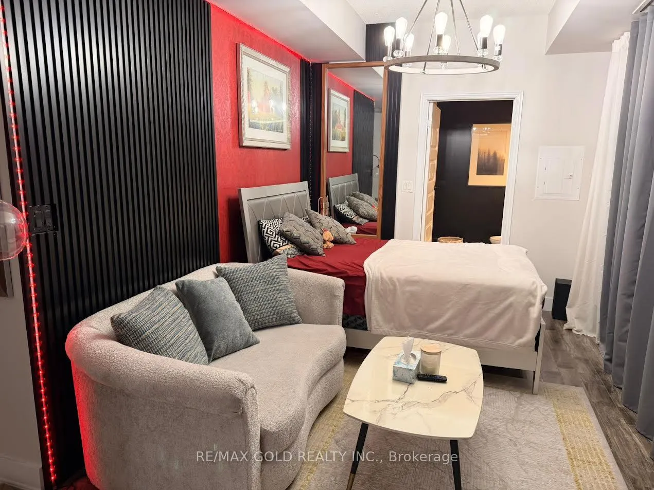 Photo 4 of Unit 1401, 215 Queen Street E, Brampton, Queen Street Corridor — HOMEH