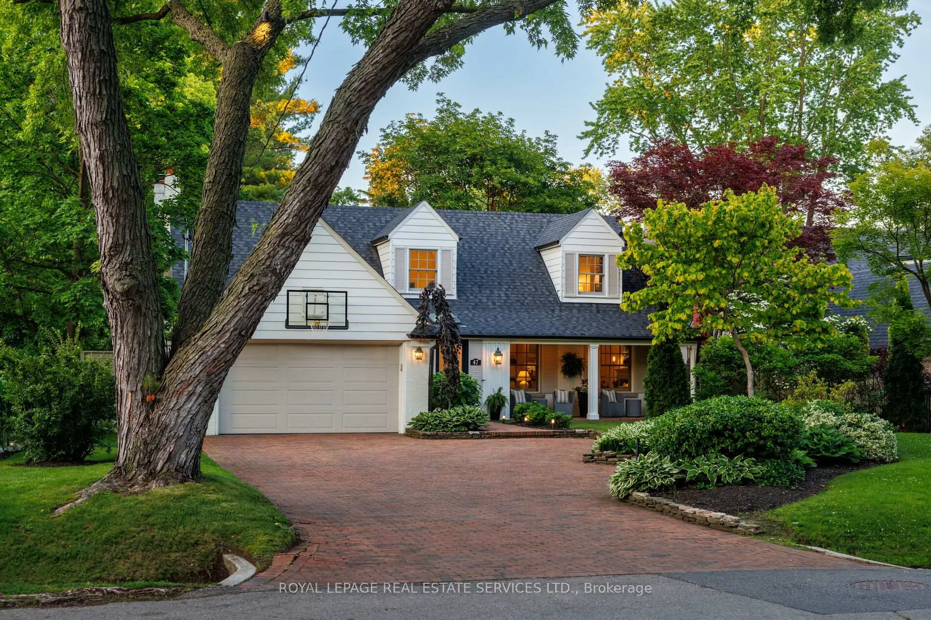 Photo 1 of 47 Edgevalley Drive, Etobicoke, Edenbridge-Humber Valley — HOMEH