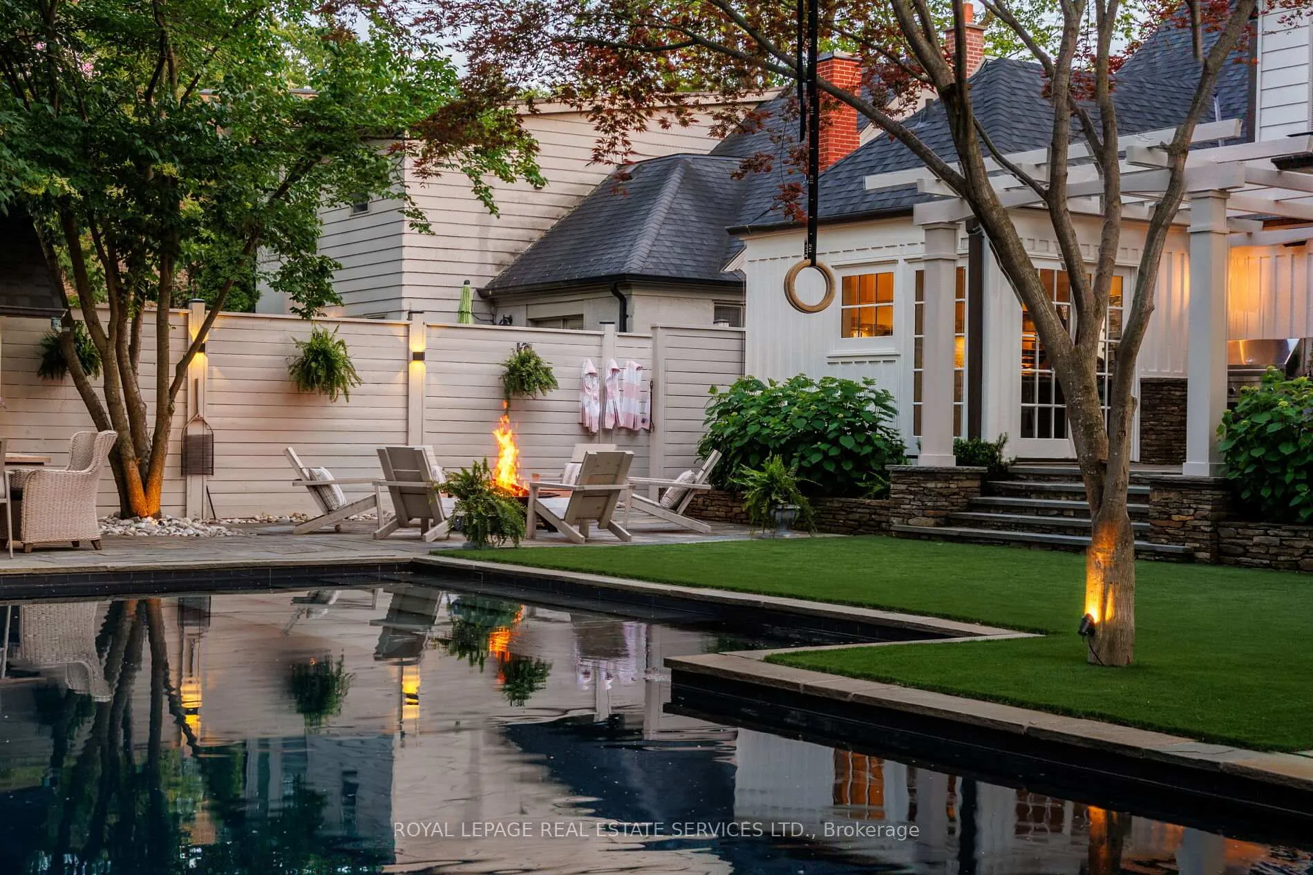 Photo 6 of 47 Edgevalley Drive, Etobicoke, Edenbridge-Humber Valley — HOMEH